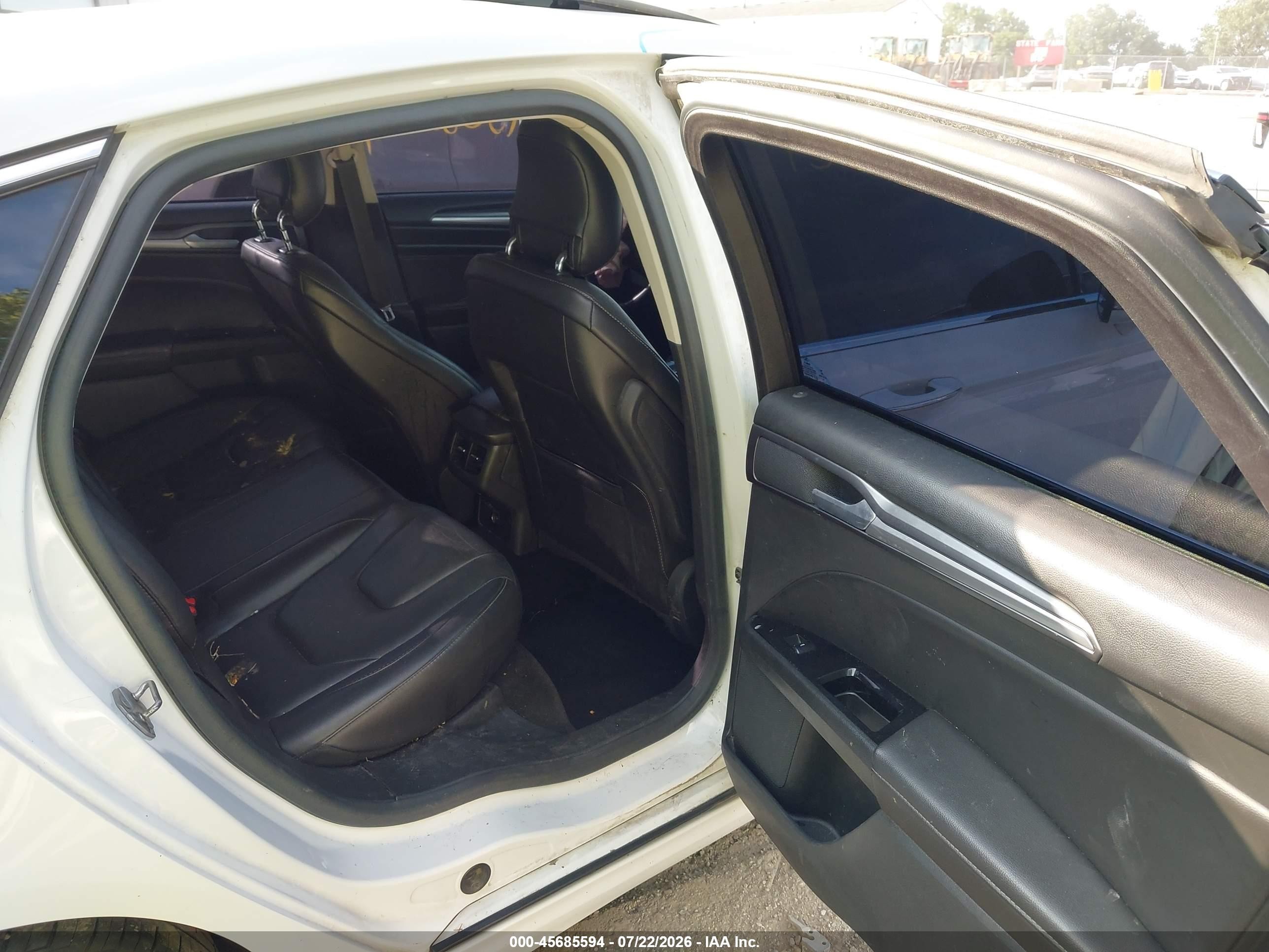 2015 Ford Fusion Titanium White vin: 3FA6P0K94FR130265