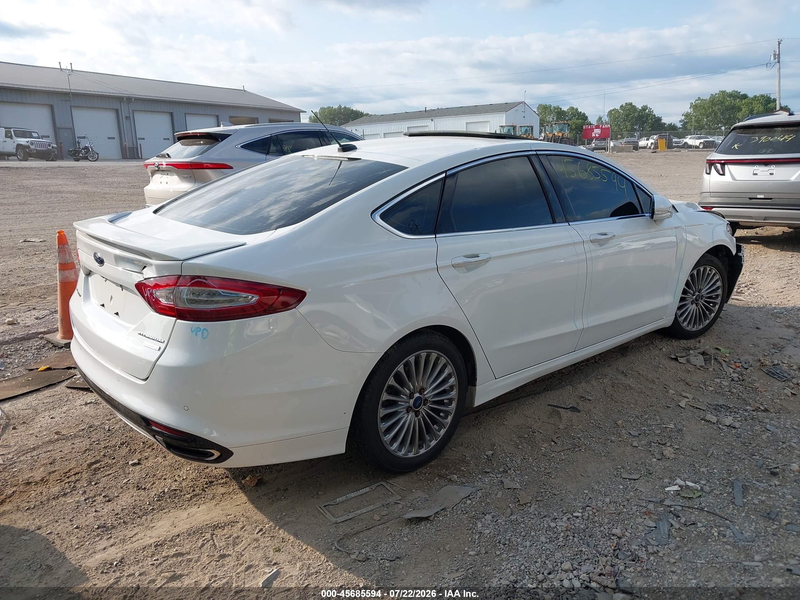 2015 Ford Fusion Titanium White vin: 3FA6P0K94FR130265