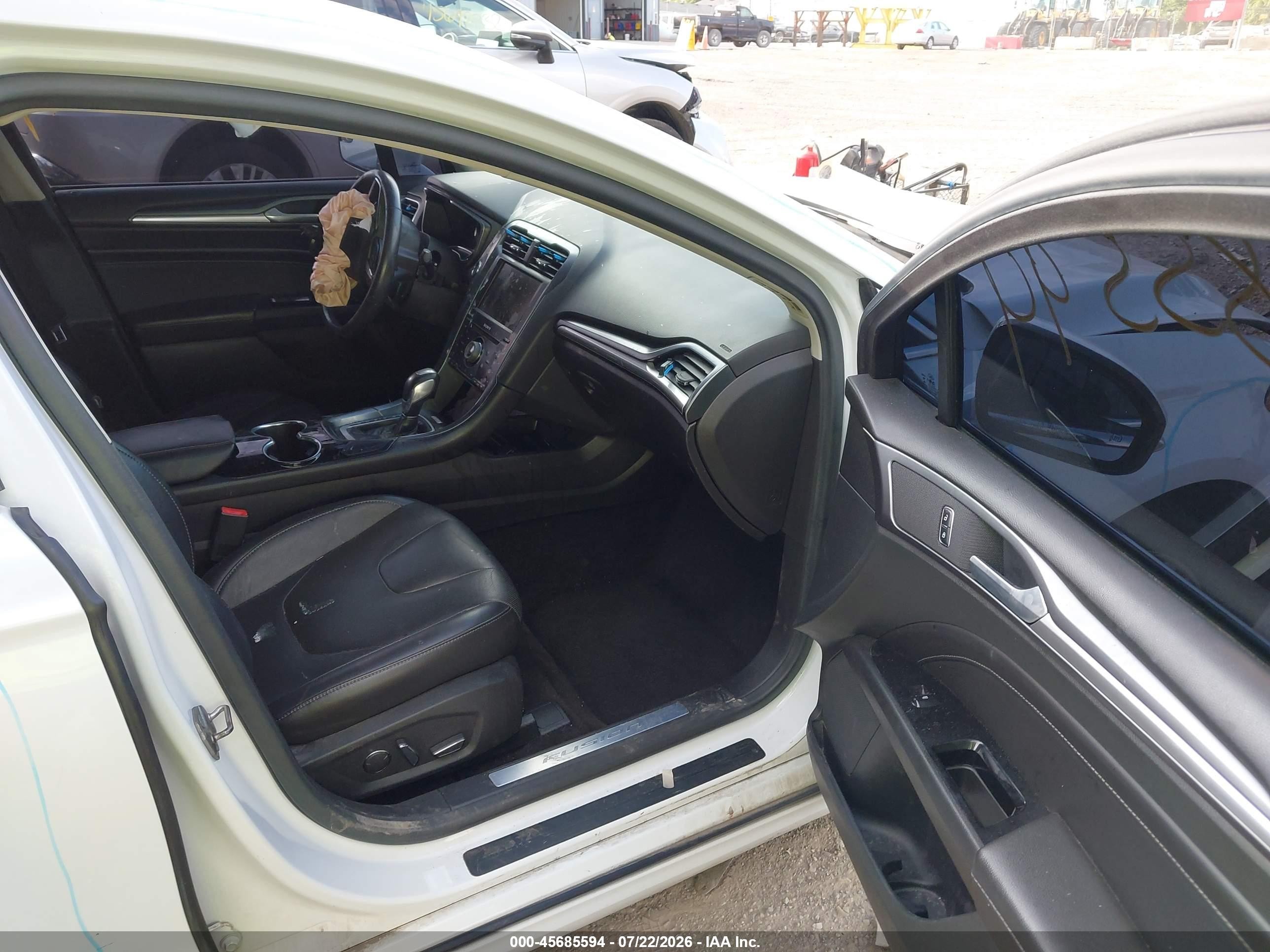 2015 Ford Fusion Titanium White vin: 3FA6P0K94FR130265