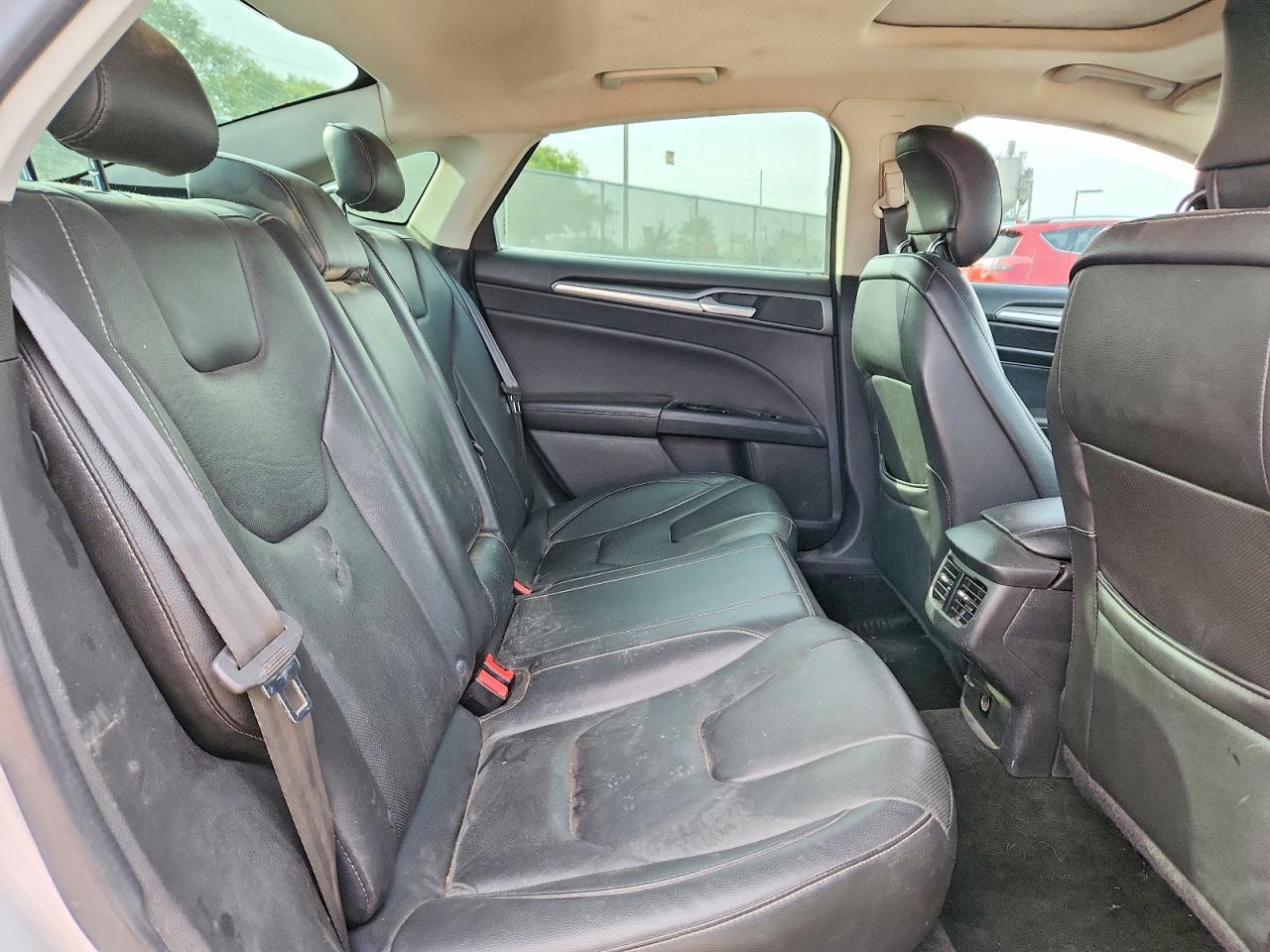 2015 Ford Fusion S Fwd White vin: 3FA6P0K94FR140973