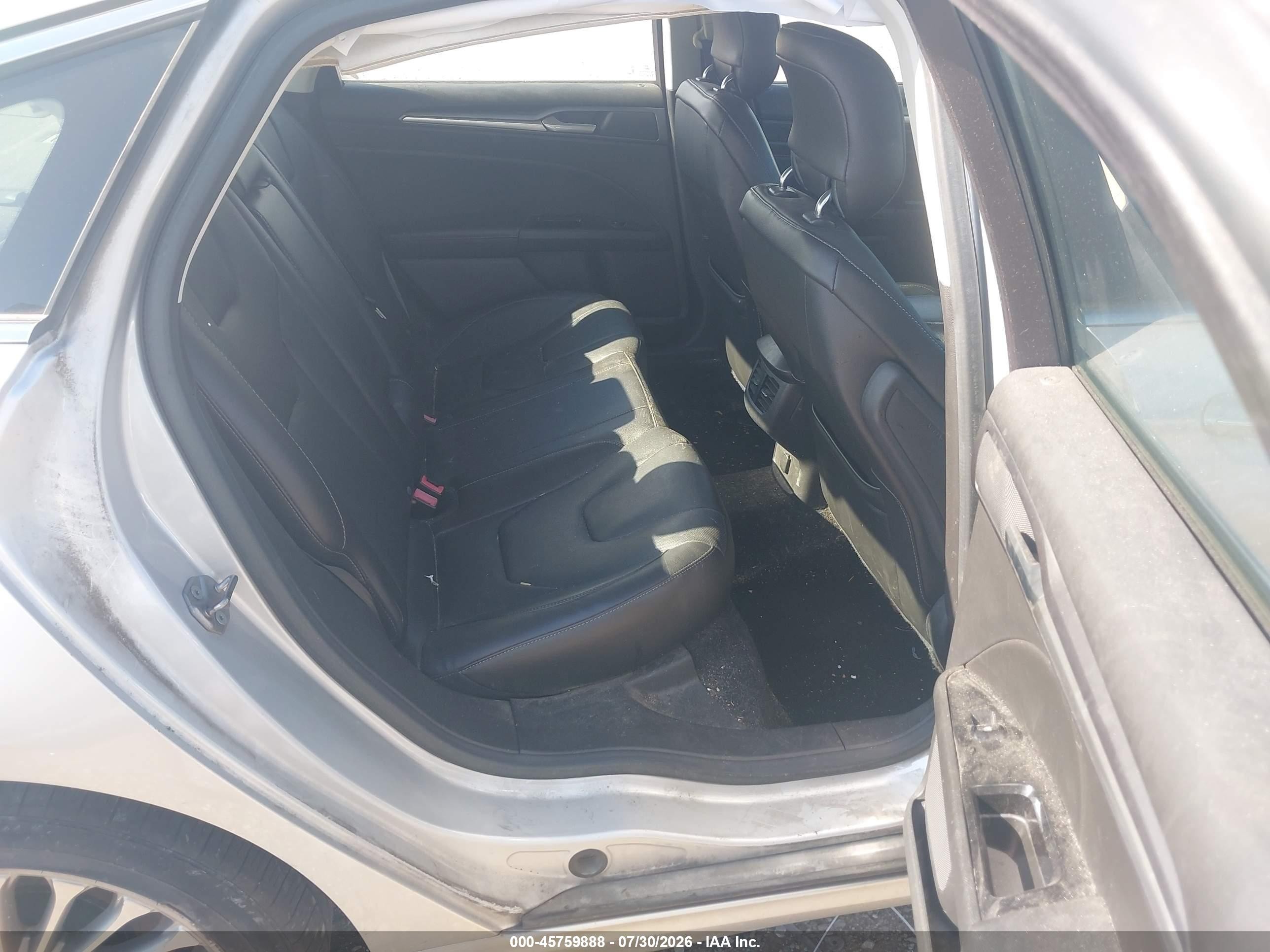 2015 Ford Fusion Titanium Серебряный vin: 3FA6P0K95FR162206