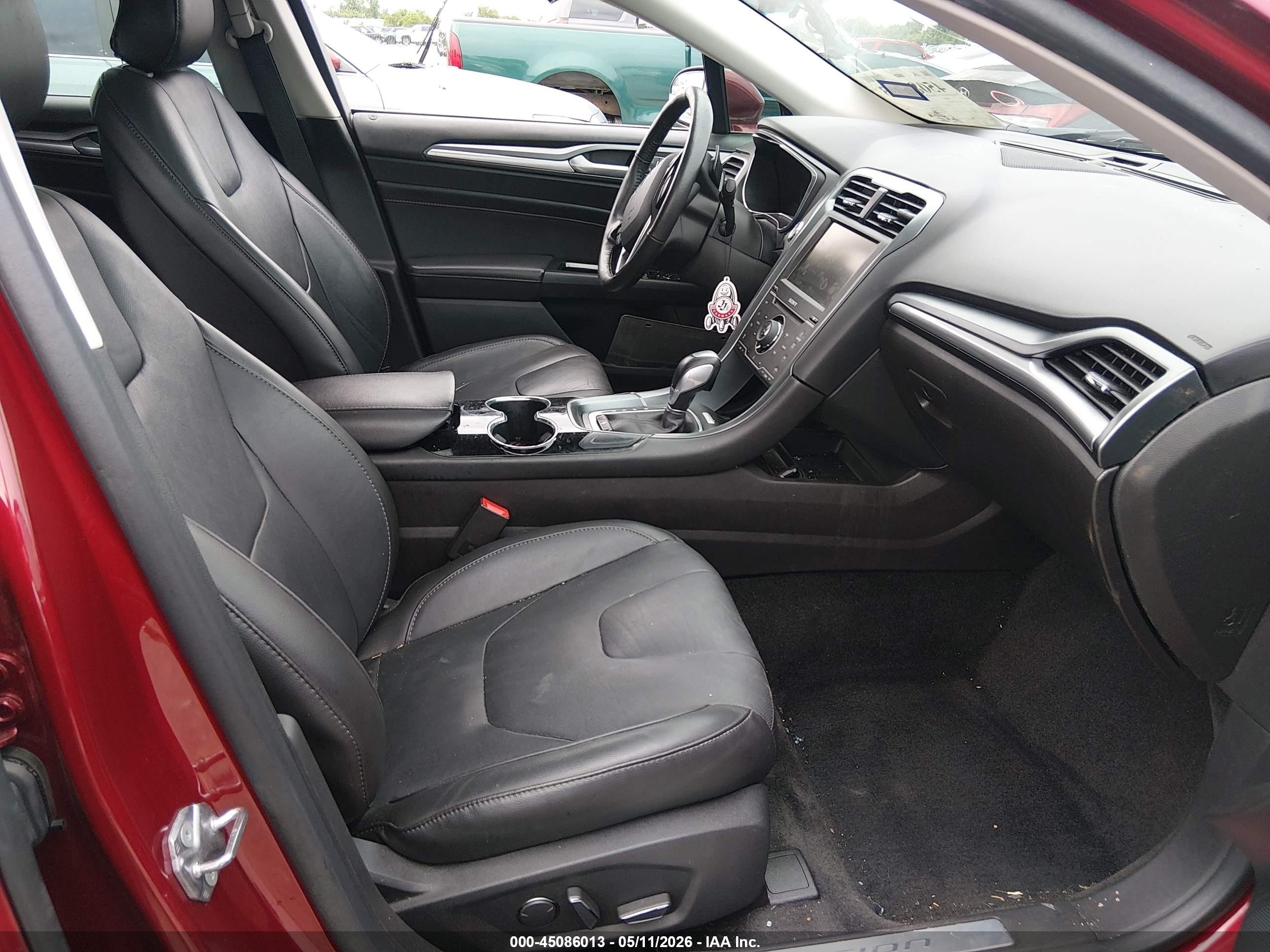 2015 Ford Fusion Titanium Красный vin: 3FA6P0K95FR279204