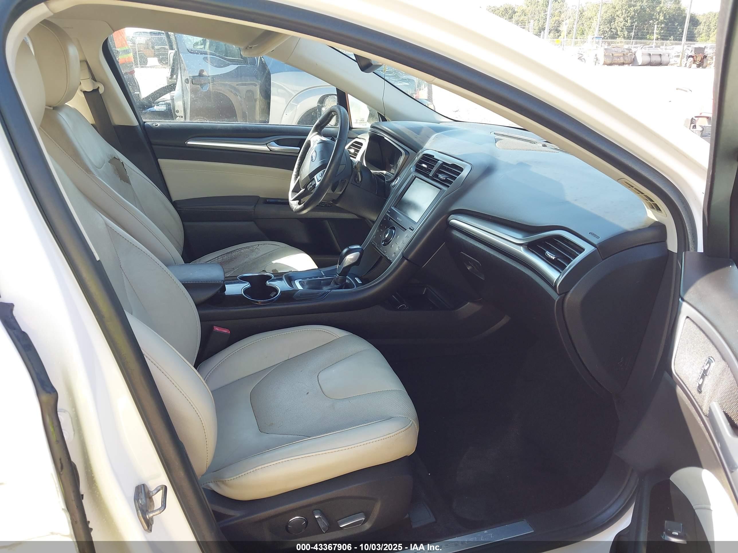 2015 Ford Fusion Titanium White vin: 3FA6P0K95FR307342