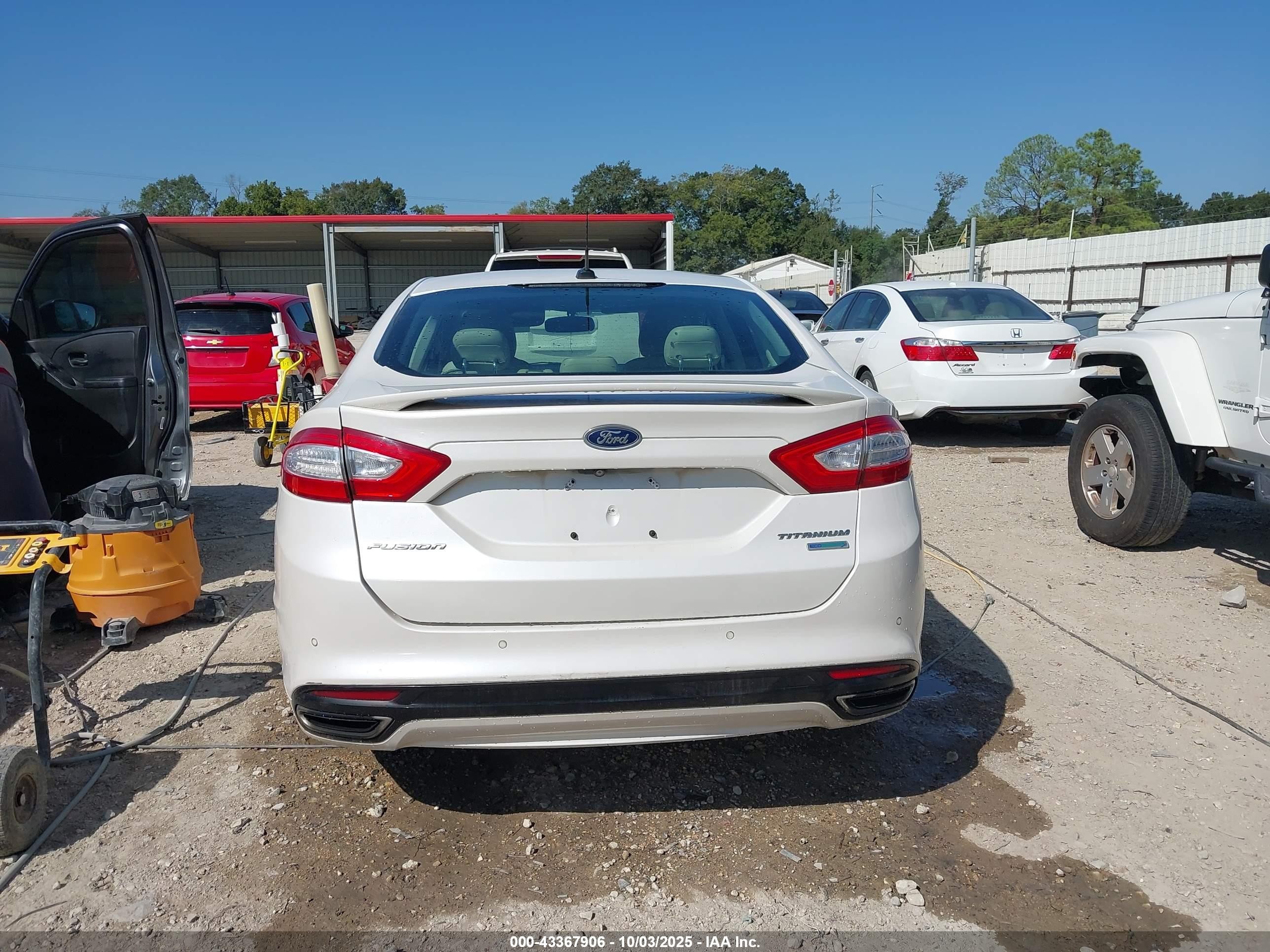 2015 Ford Fusion Titanium White vin: 3FA6P0K95FR307342