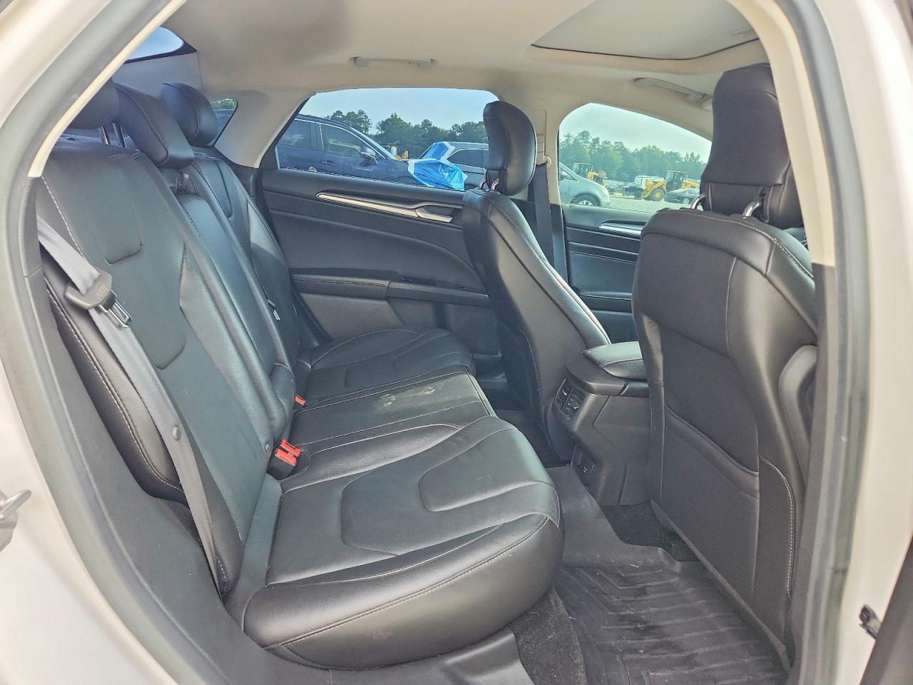 2014 Ford Fusion Titanium White vin: 3FA6P0K96ER212433