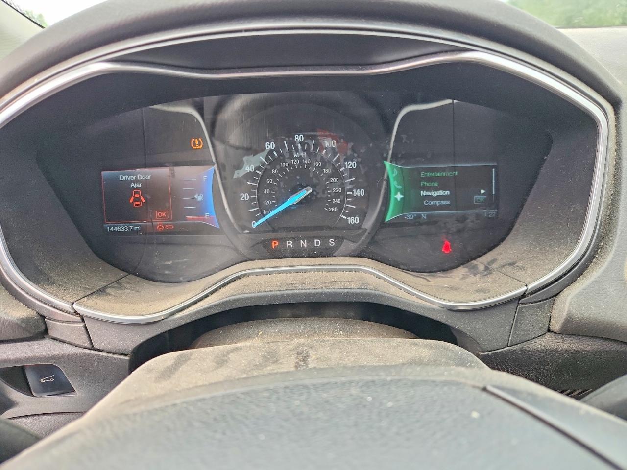 2014 Ford Fusion Titanium Silver vin: 3FA6P0K96ER218670