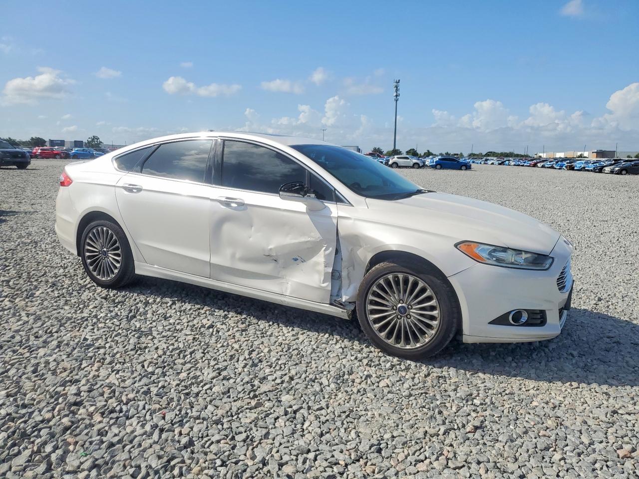 2014 Ford Fusion Titanium Белый vin: 3FA6P0K96ER387488