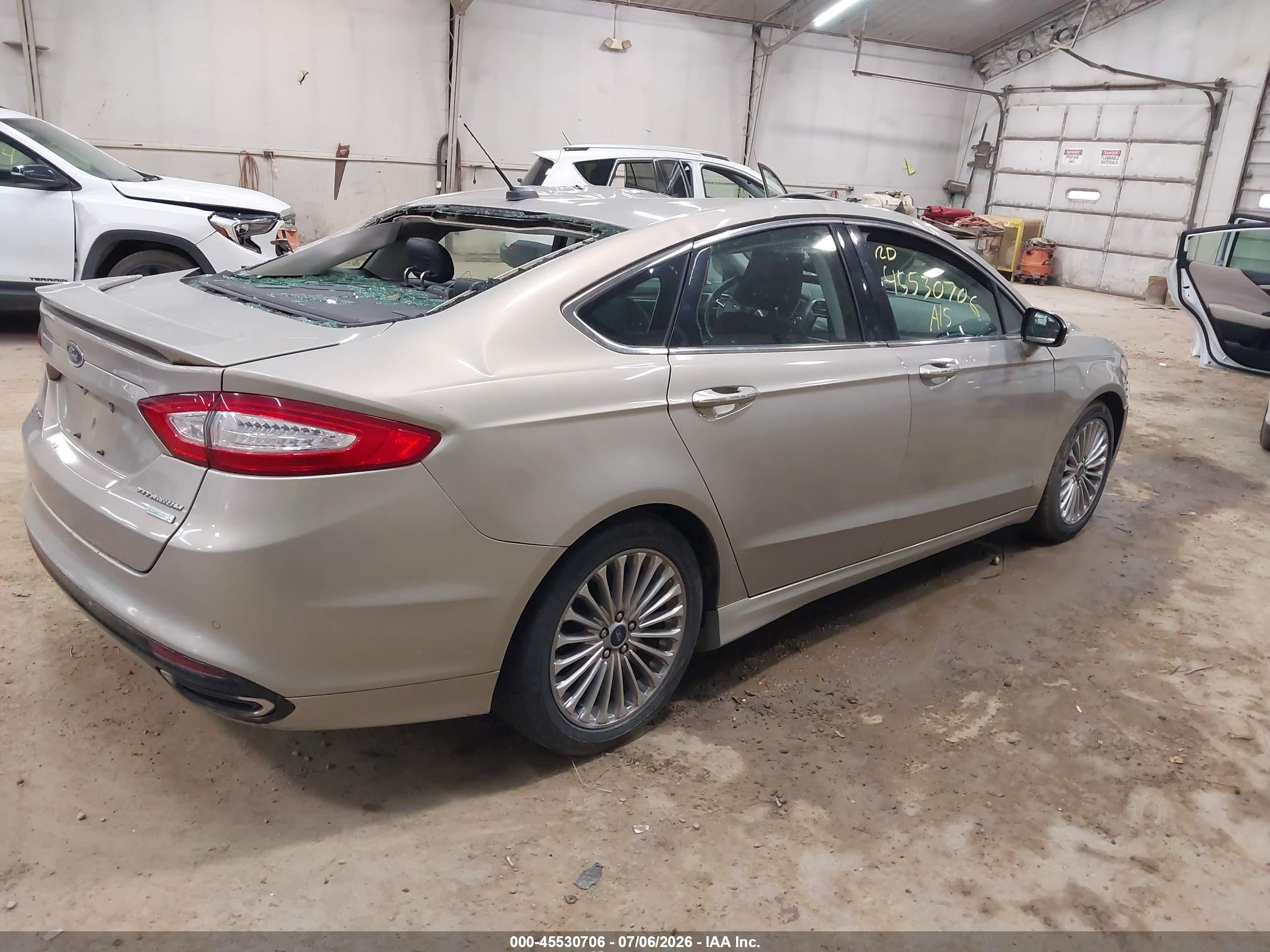 2015 Ford Fusion Titanium Gold vin: 3FA6P0K96FR204060