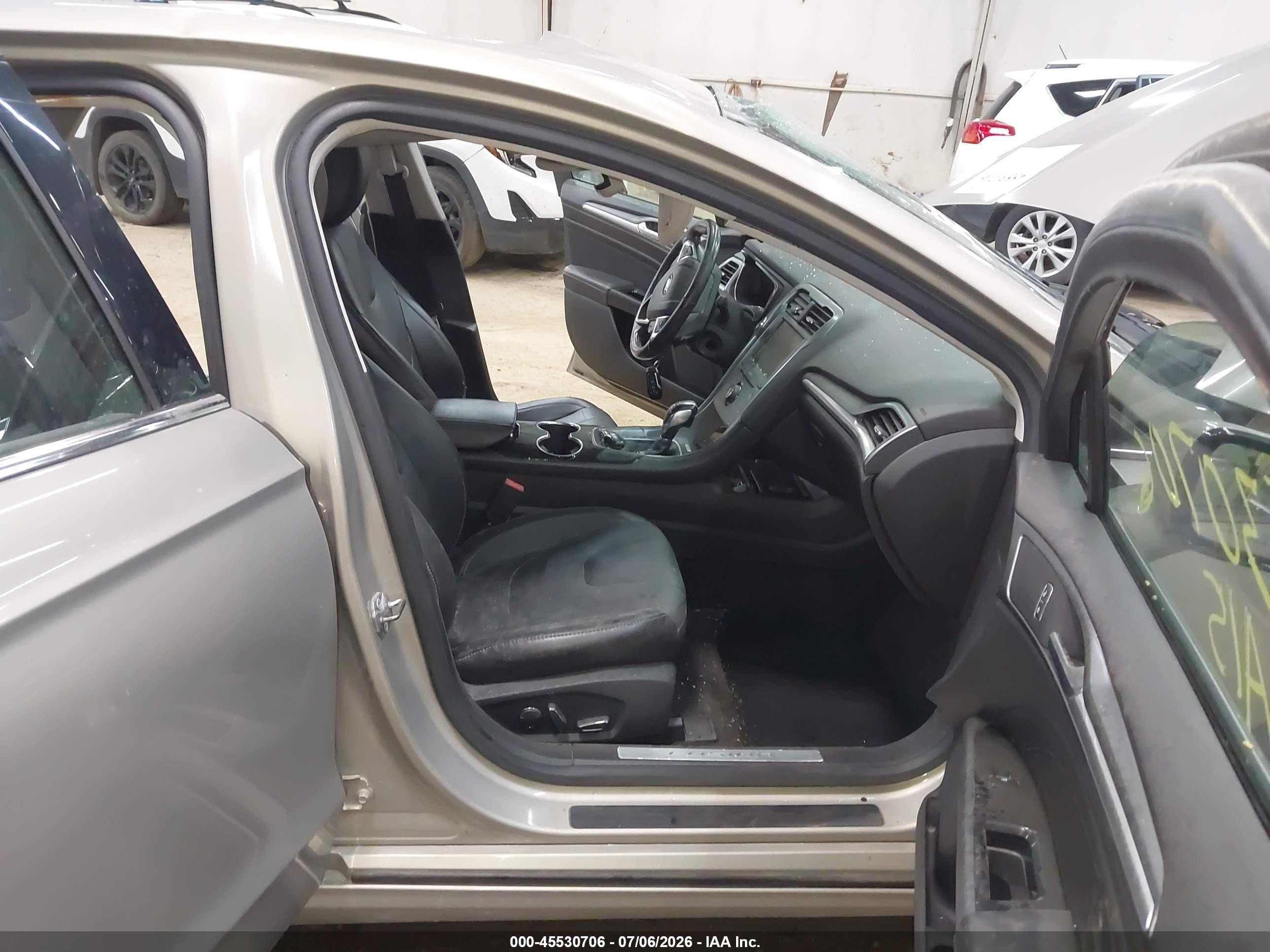 2015 Ford Fusion Titanium Gold vin: 3FA6P0K96FR204060