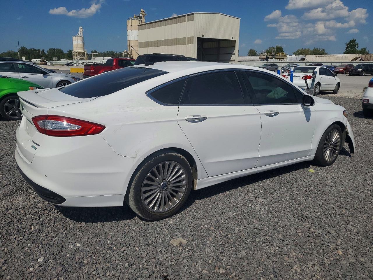 2015 Ford Fusion Titanium White vin: 3FA6P0K96FR238743