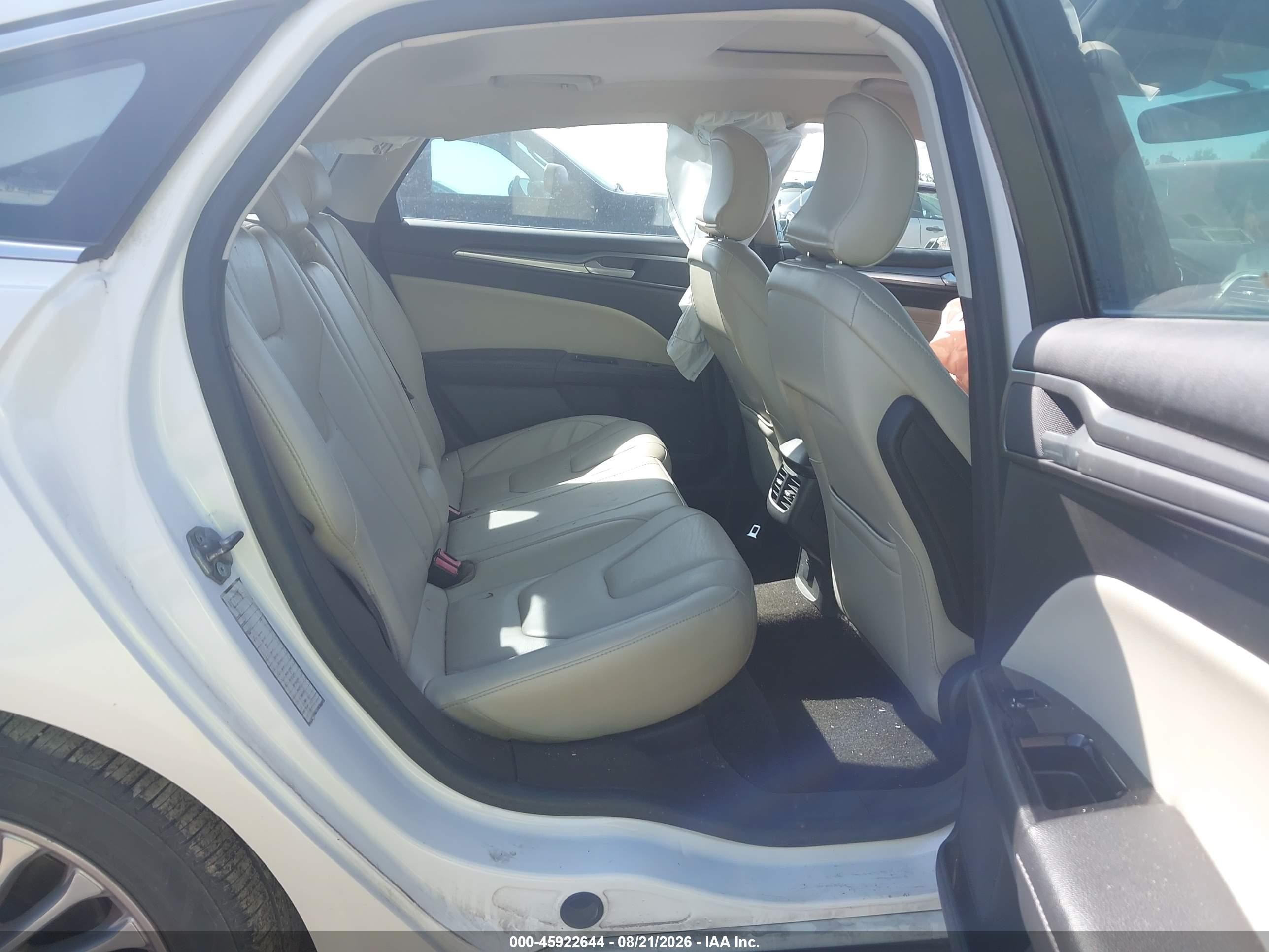 2015 Ford Fusion Titanium White vin: 3FA6P0K96FR307303