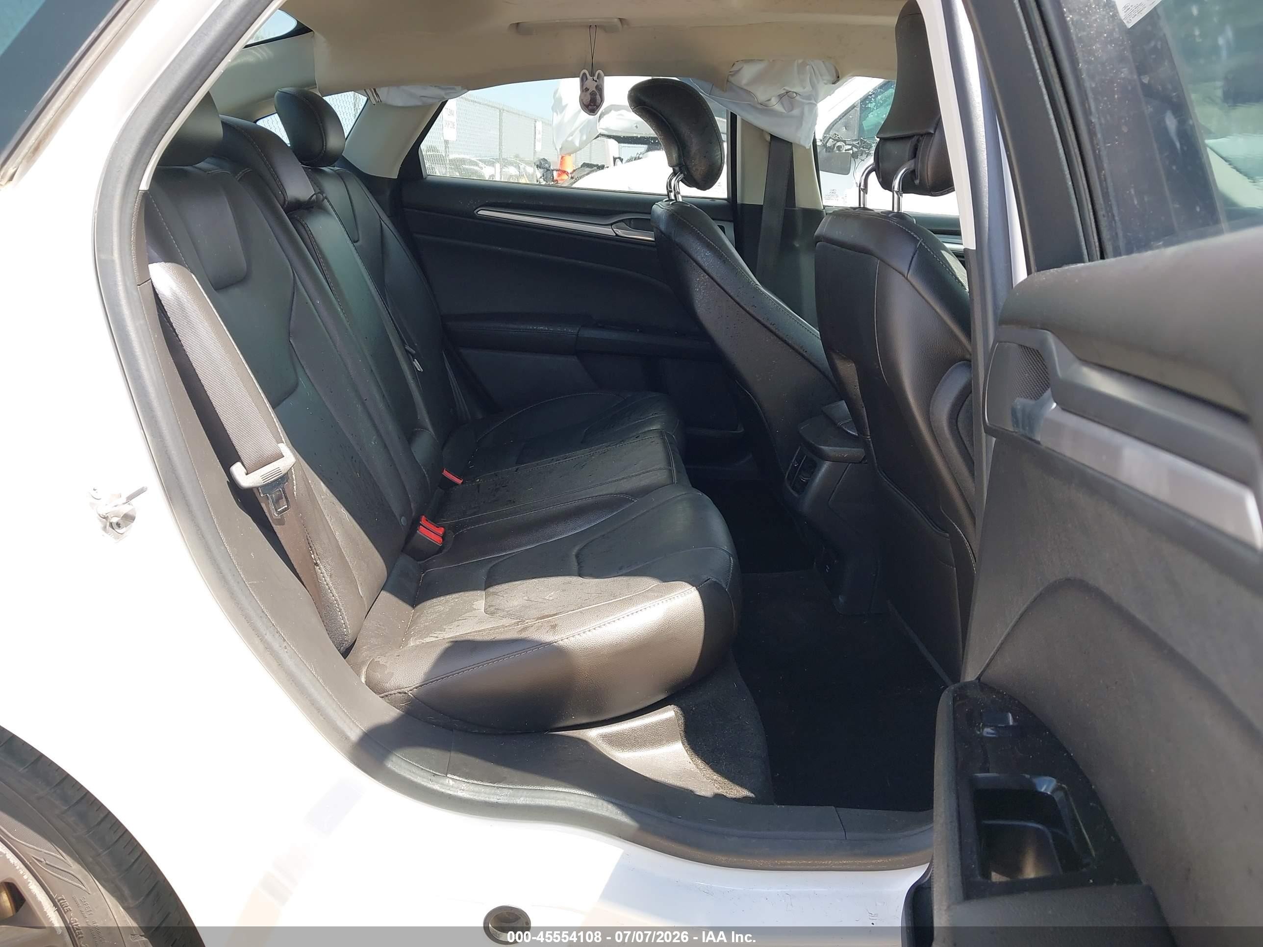 2013 Ford Fusion Titanium Белый vin: 3FA6P0K97DR303872