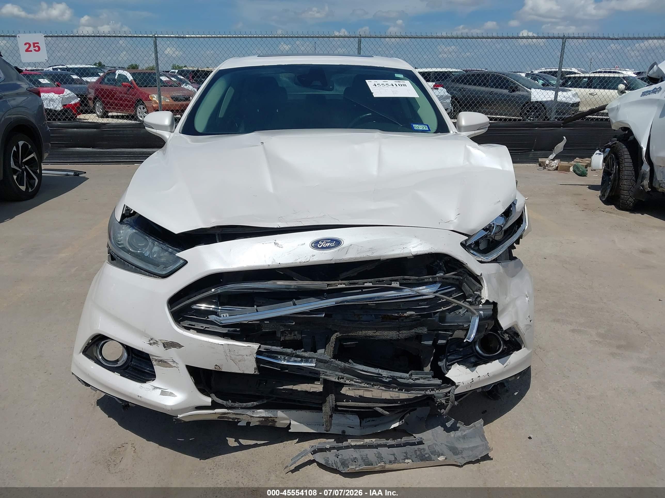 2013 Ford Fusion Titanium Белый vin: 3FA6P0K97DR303872