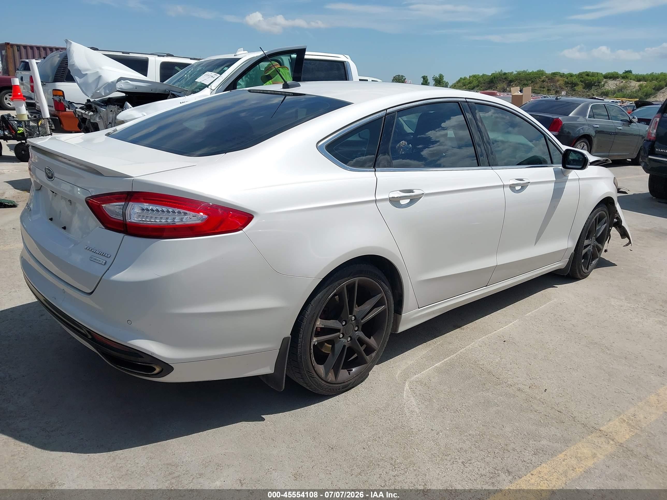 2013 Ford Fusion Titanium Белый vin: 3FA6P0K97DR303872