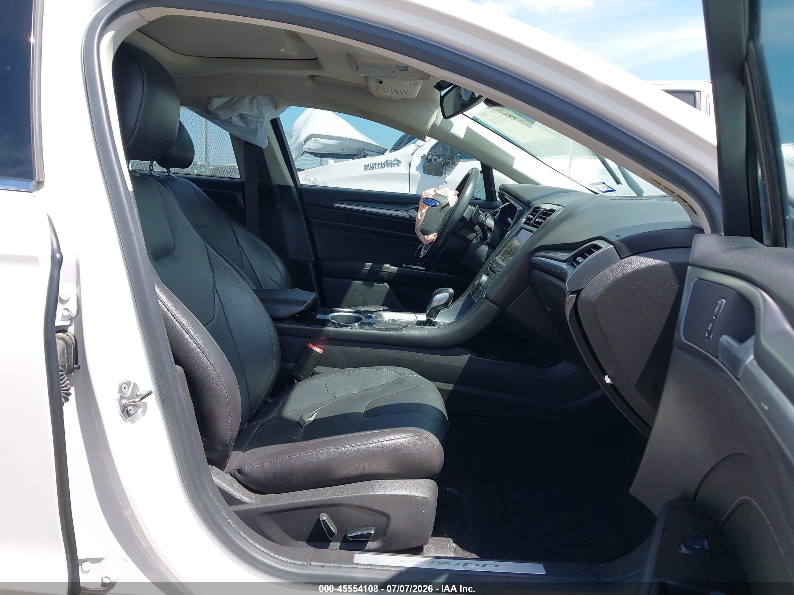 2013 Ford Fusion Titanium Белый vin: 3FA6P0K97DR303872