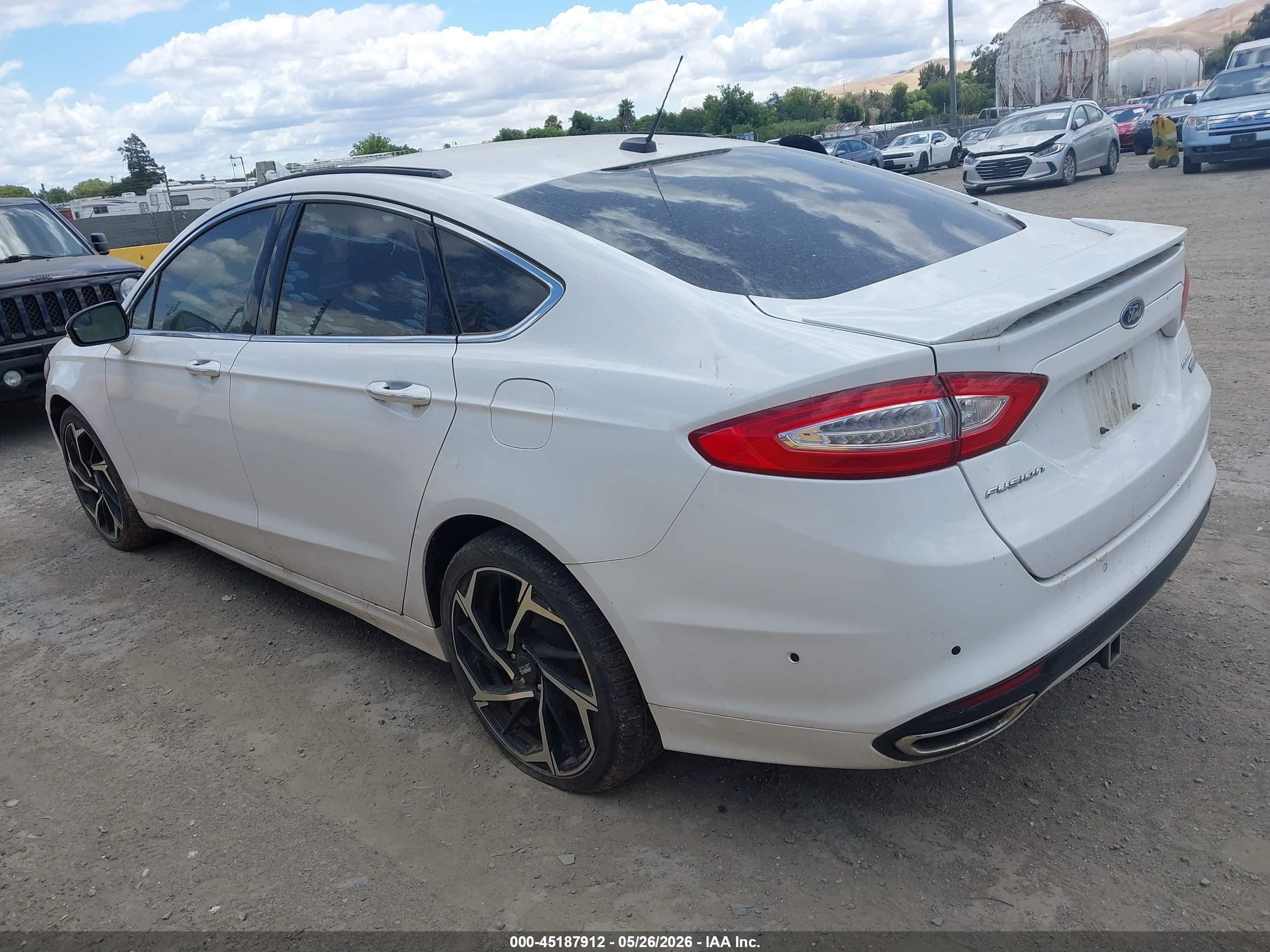 2013 Ford Fusion Titanium White vin: 3FA6P0K98DR127558