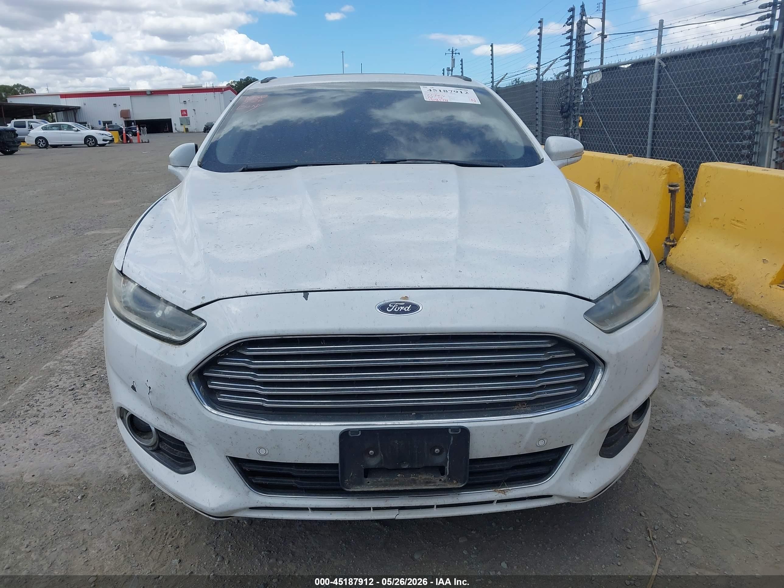 2013 Ford Fusion Titanium White vin: 3FA6P0K98DR127558