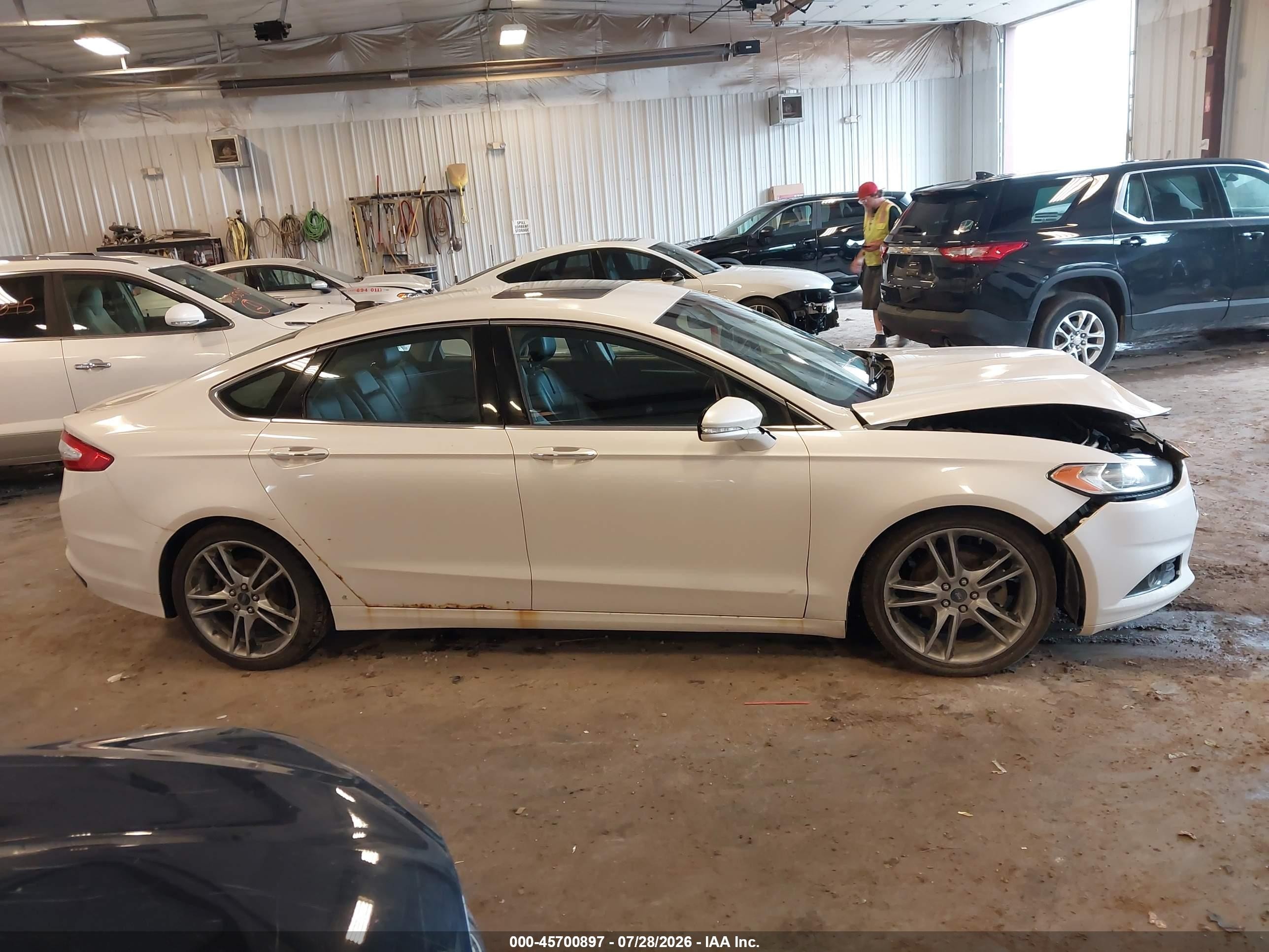 2013 Ford Fusion Titanium Белый vin: 3FA6P0K98DR322298
