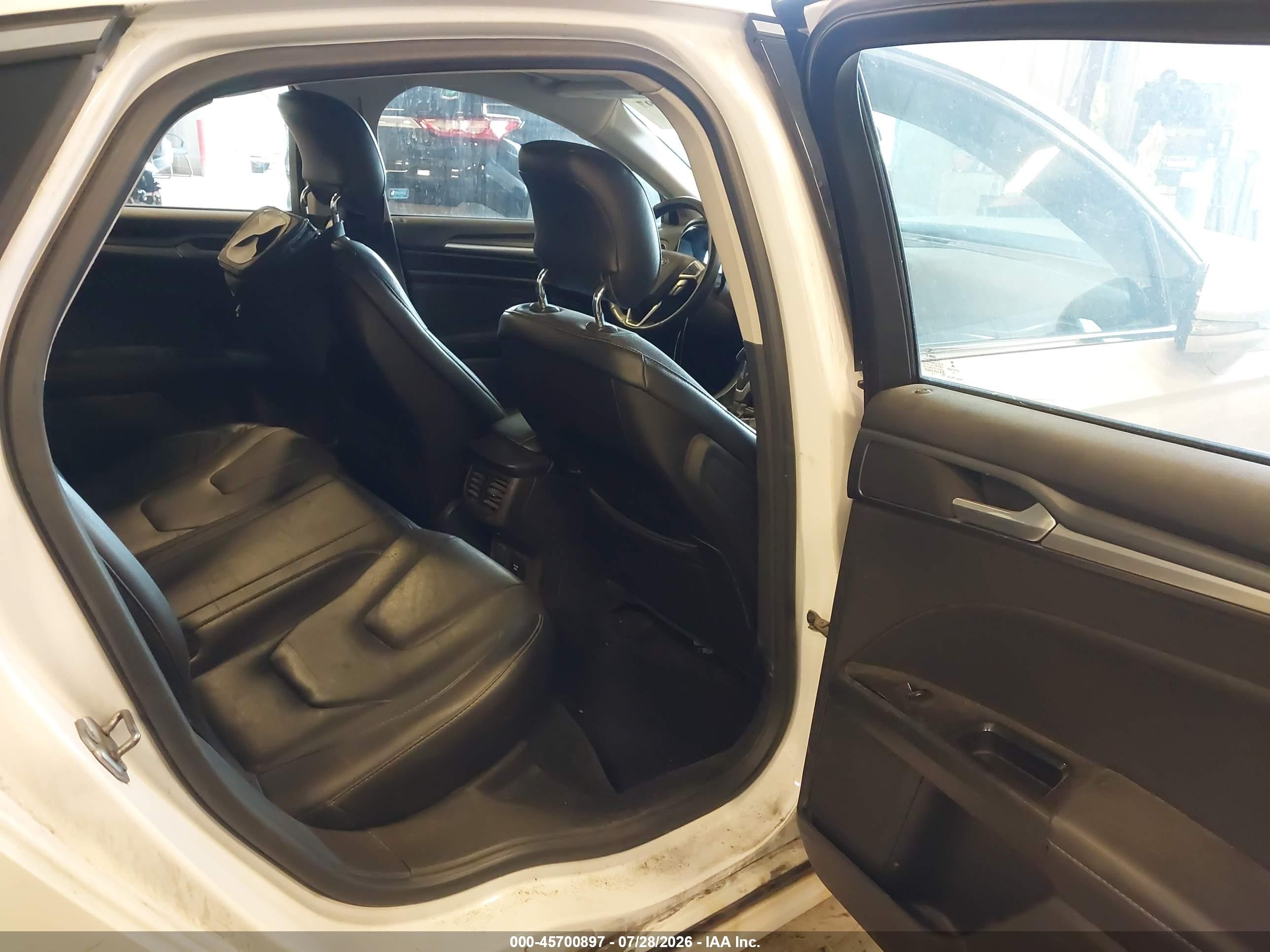 2013 Ford Fusion Titanium Белый vin: 3FA6P0K98DR322298
