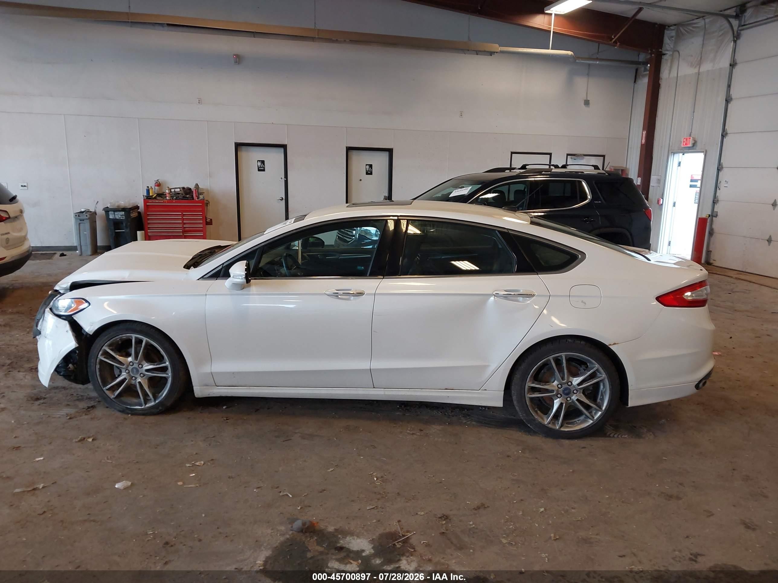 2013 Ford Fusion Titanium Белый vin: 3FA6P0K98DR322298