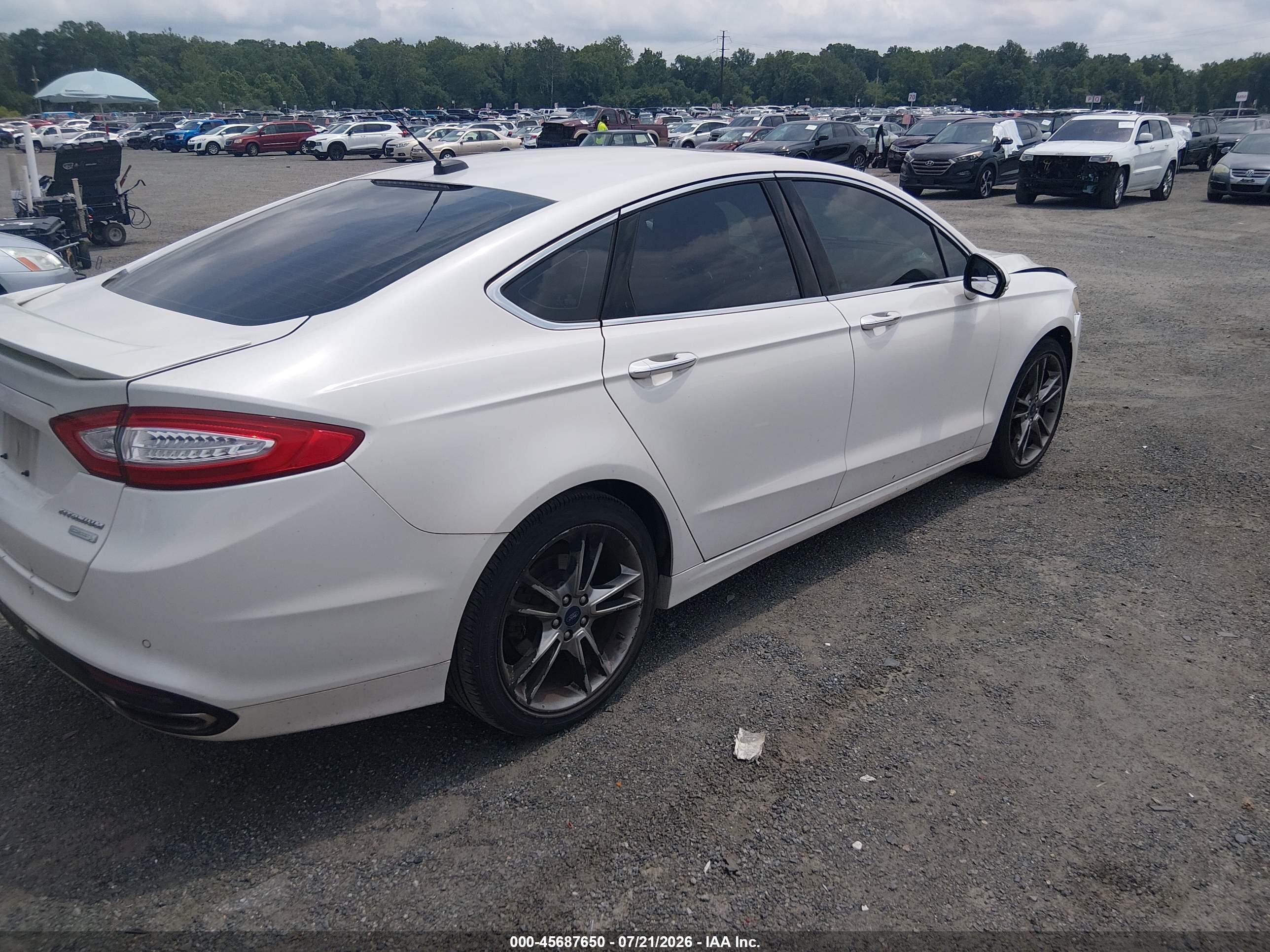 2014 Ford Fusion Titanium White vin: 3FA6P0K98ER239455