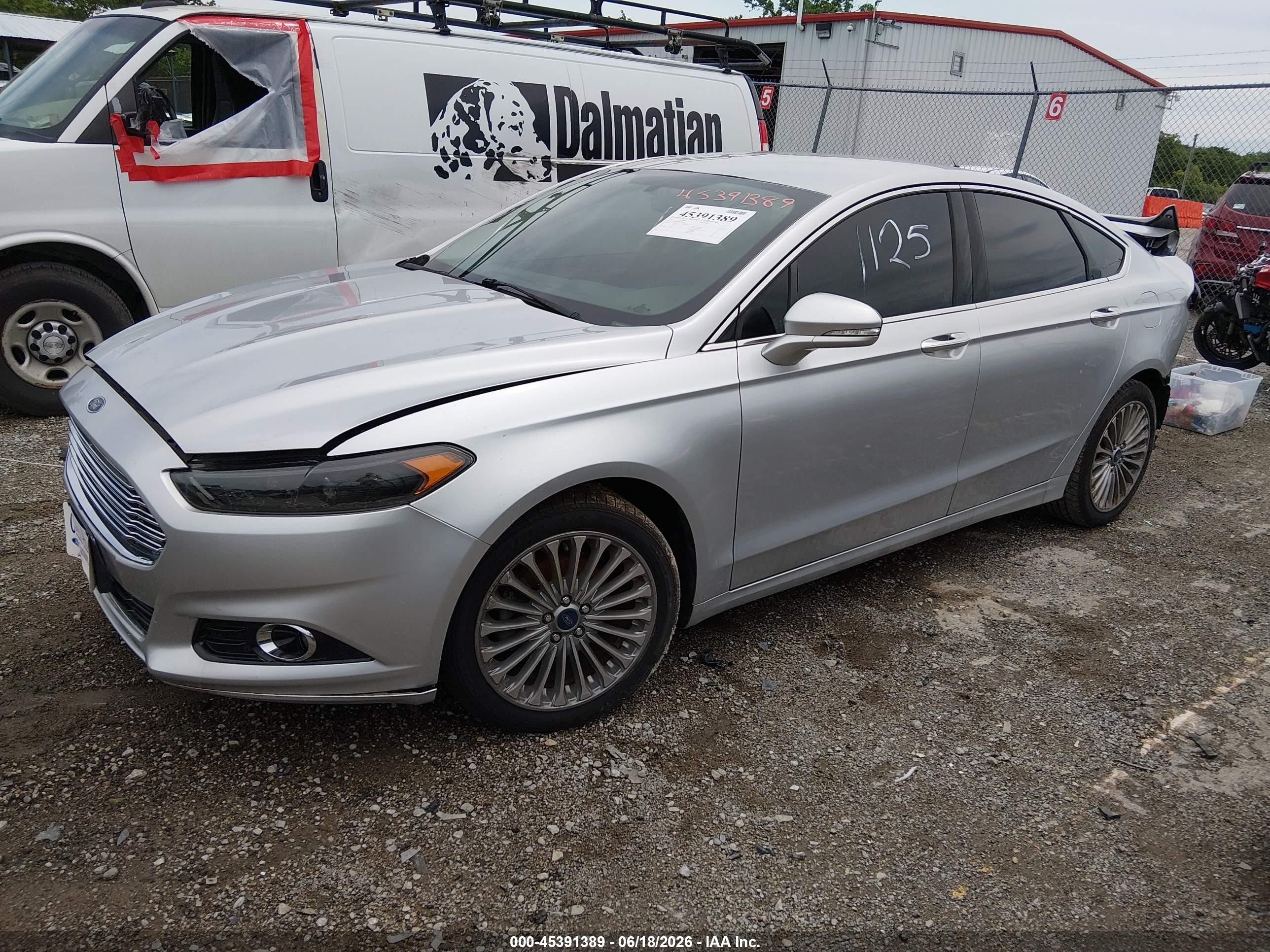2015 Ford Fusion Titanium Серебряный vin: 3FA6P0K98FR152897