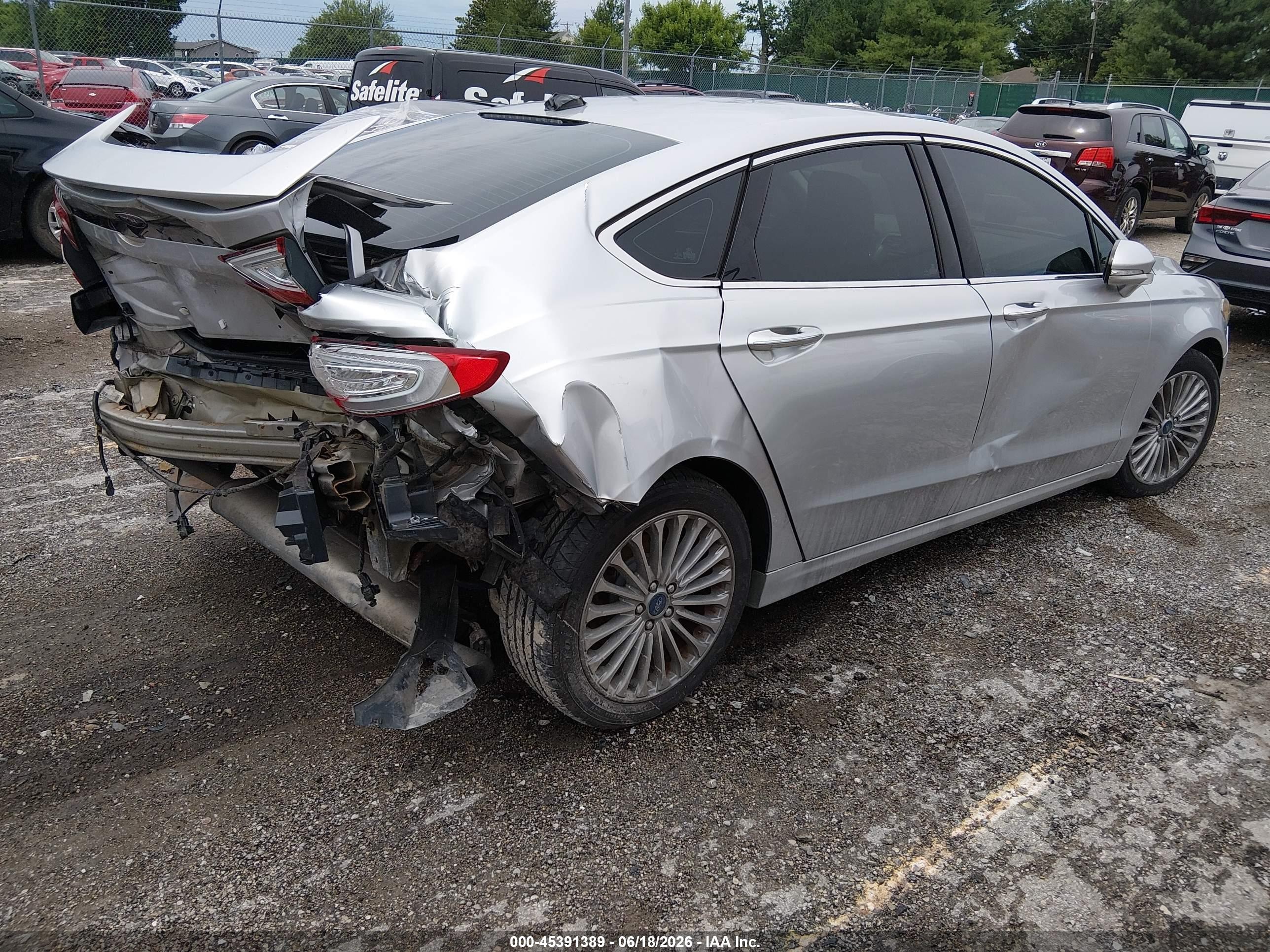 2015 Ford Fusion Titanium Серебряный vin: 3FA6P0K98FR152897