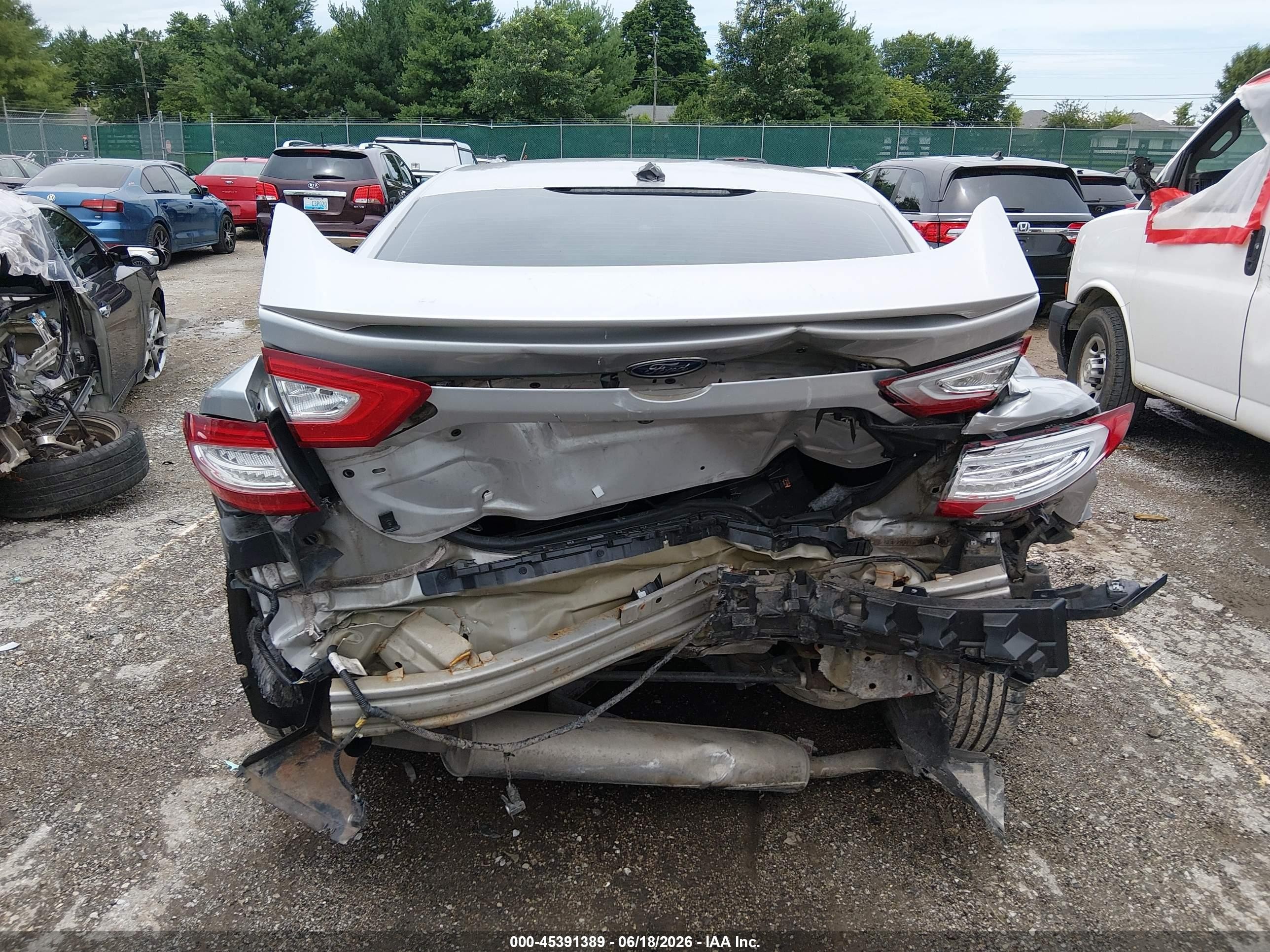 2015 Ford Fusion Titanium Серебряный vin: 3FA6P0K98FR152897
