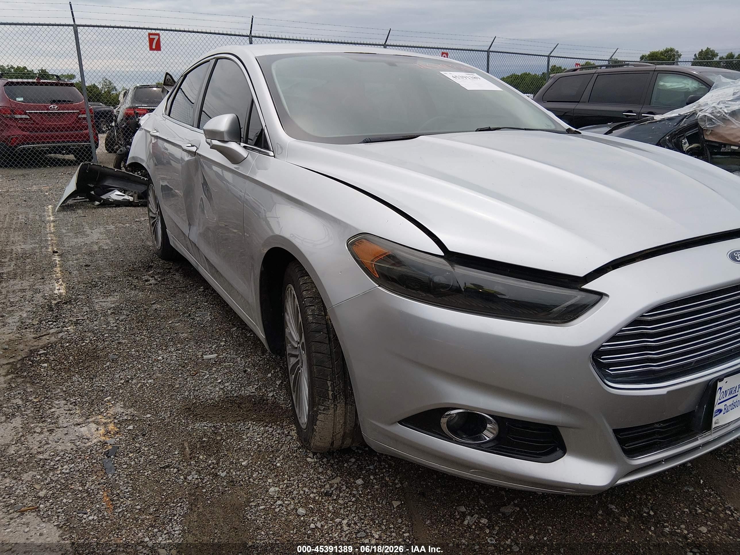 2015 Ford Fusion Titanium Серебряный vin: 3FA6P0K98FR152897