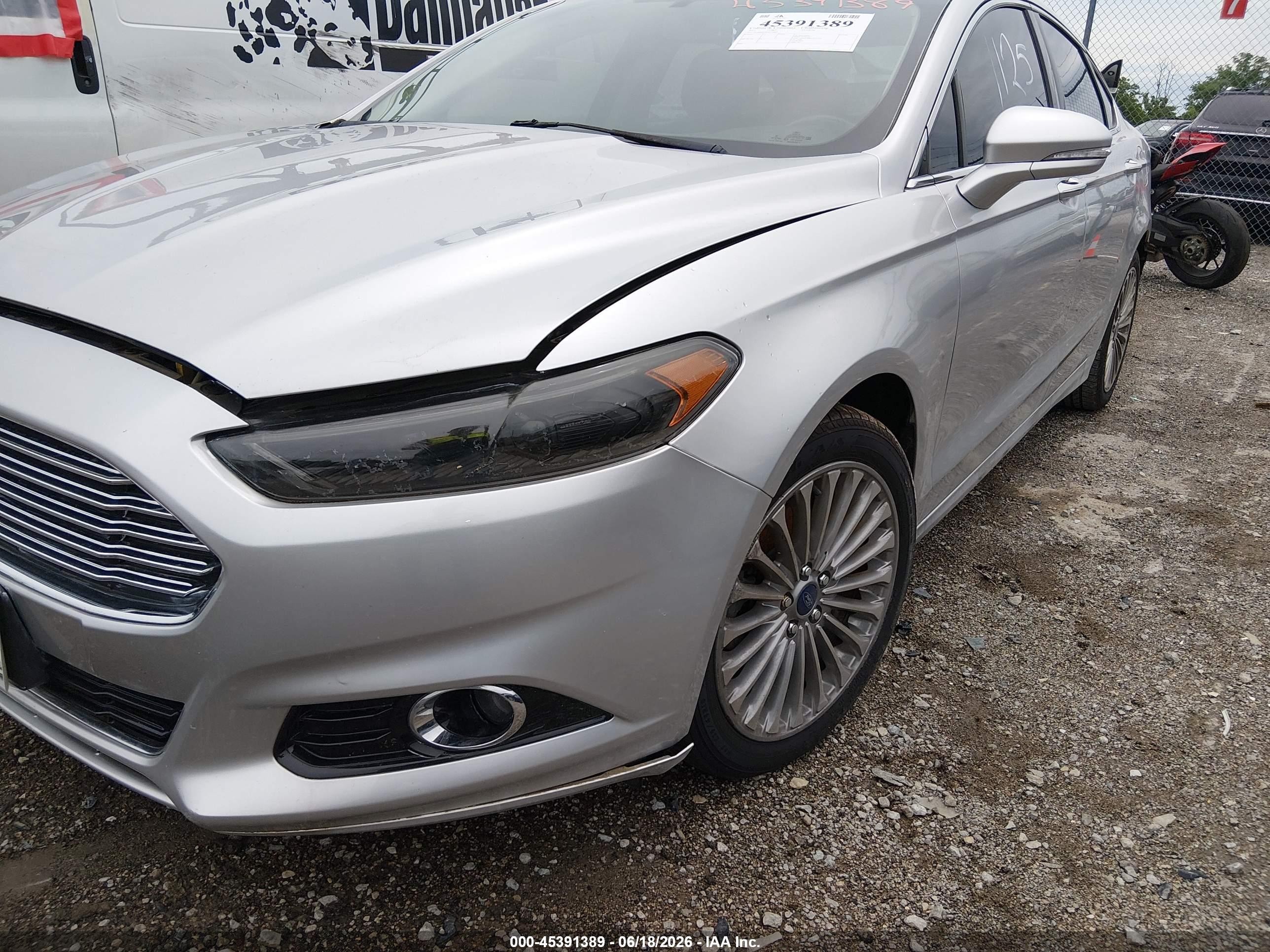 2015 Ford Fusion Titanium Серебряный vin: 3FA6P0K98FR152897