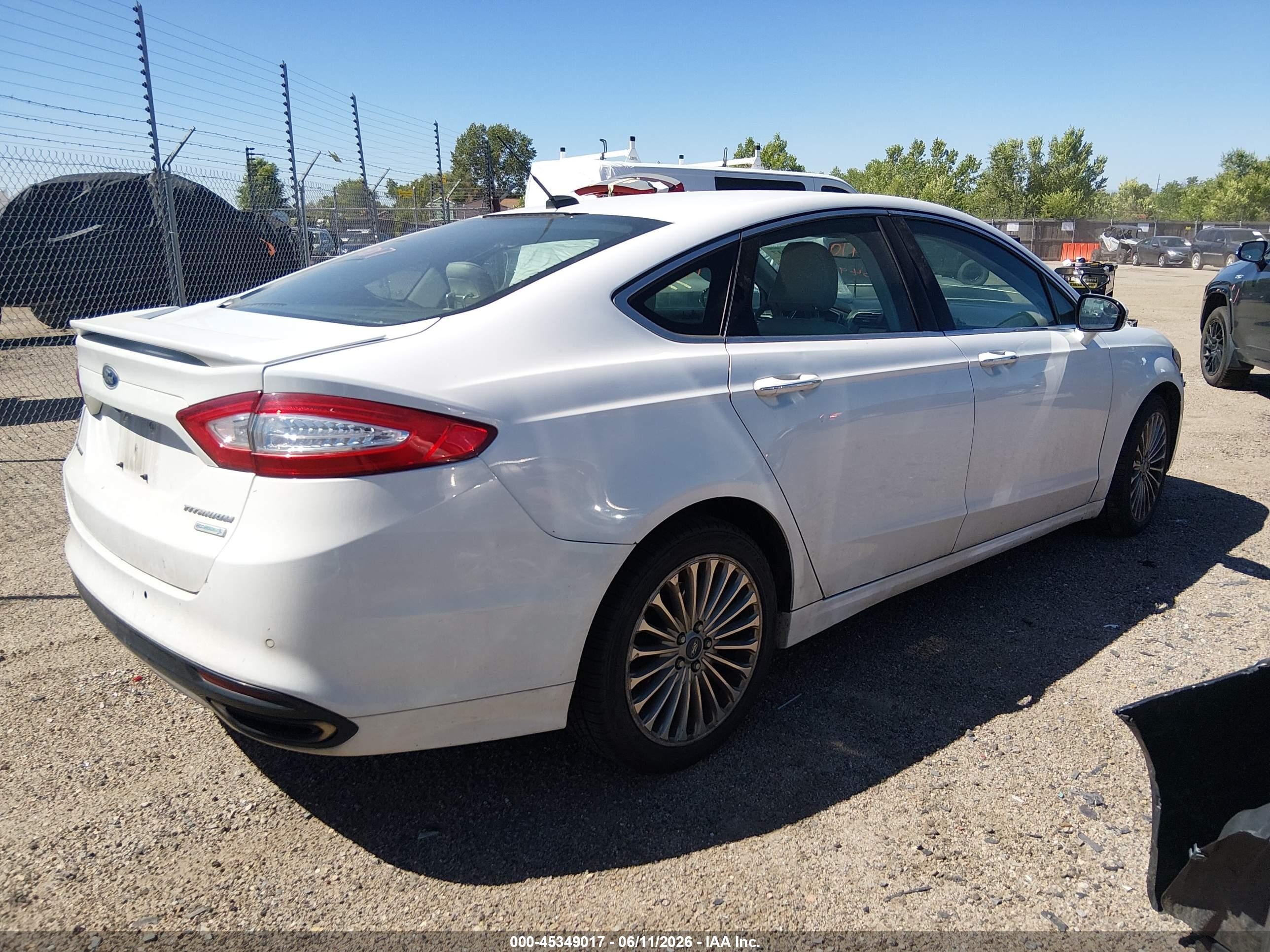 2015 Ford Fusion Titanium White vin: 3FA6P0K98FR268147