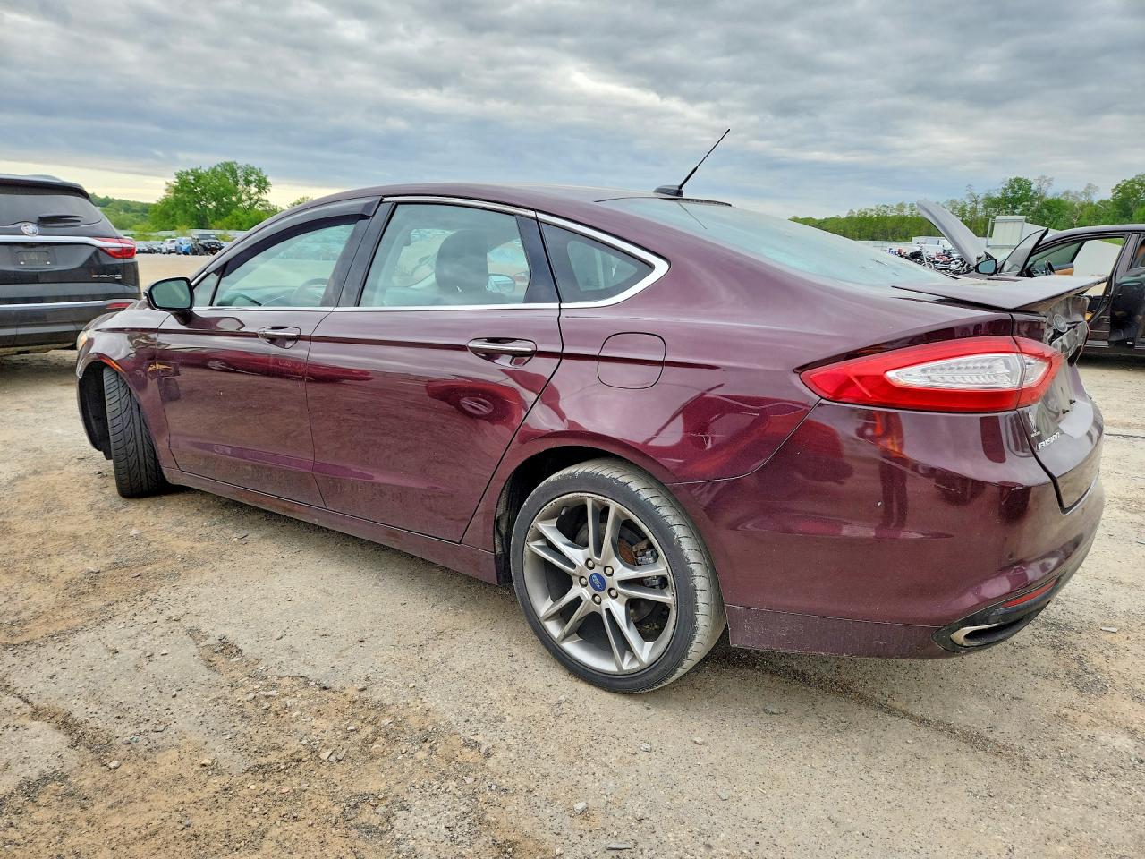 2013 Ford Fusion Titanium Burgundy vin: 3FA6P0K99DR101809