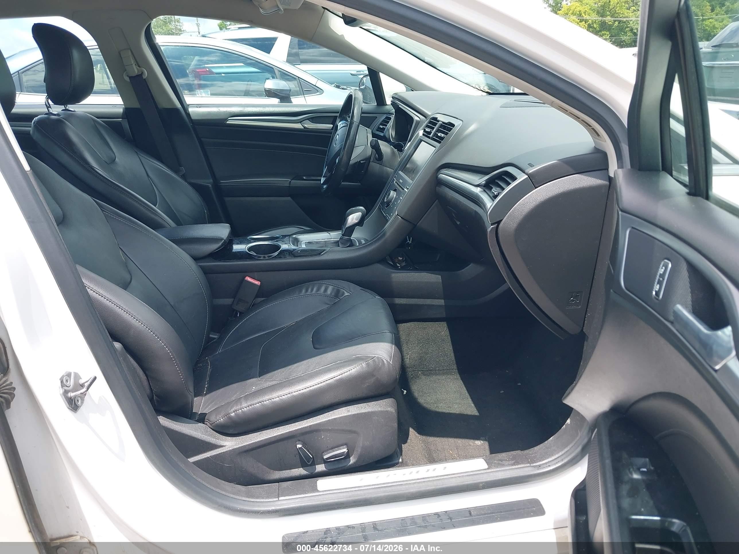 2013 Ford Fusion Titanium White vin: 3FA6P0K99DR252195