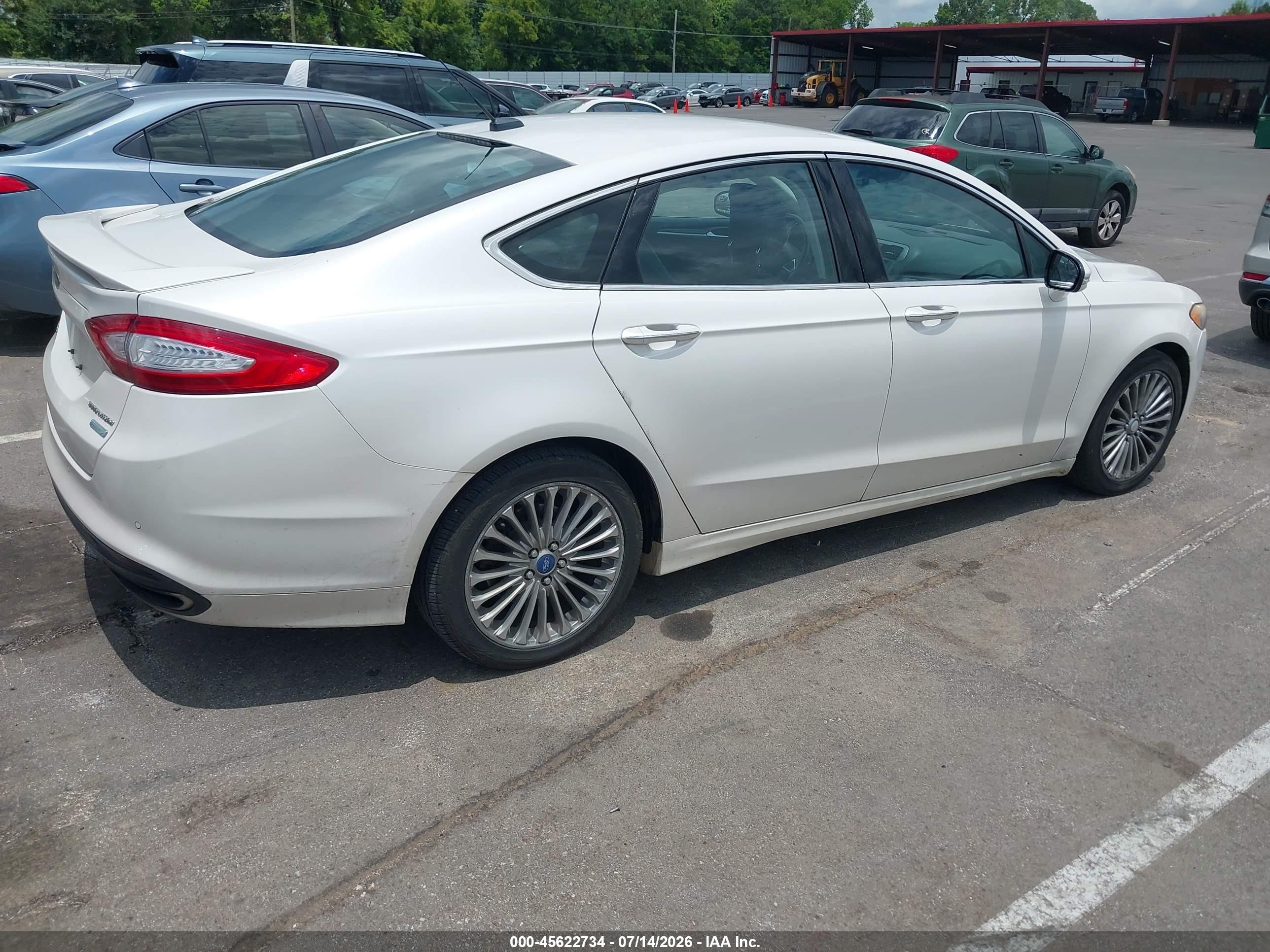 2013 Ford Fusion Titanium White vin: 3FA6P0K99DR252195