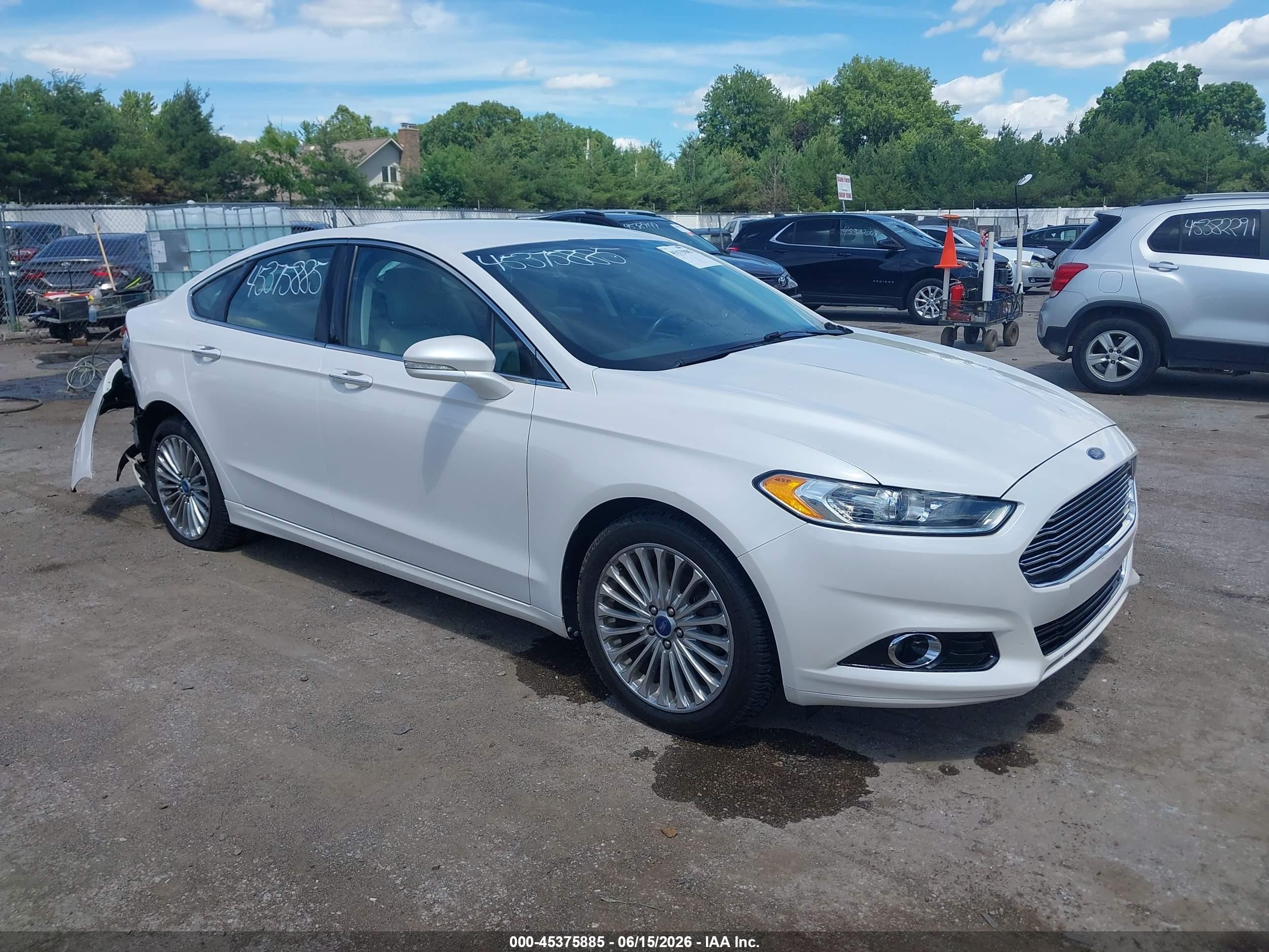 2014 Ford Fusion Titanium White vin: 3FA6P0K99ER212684