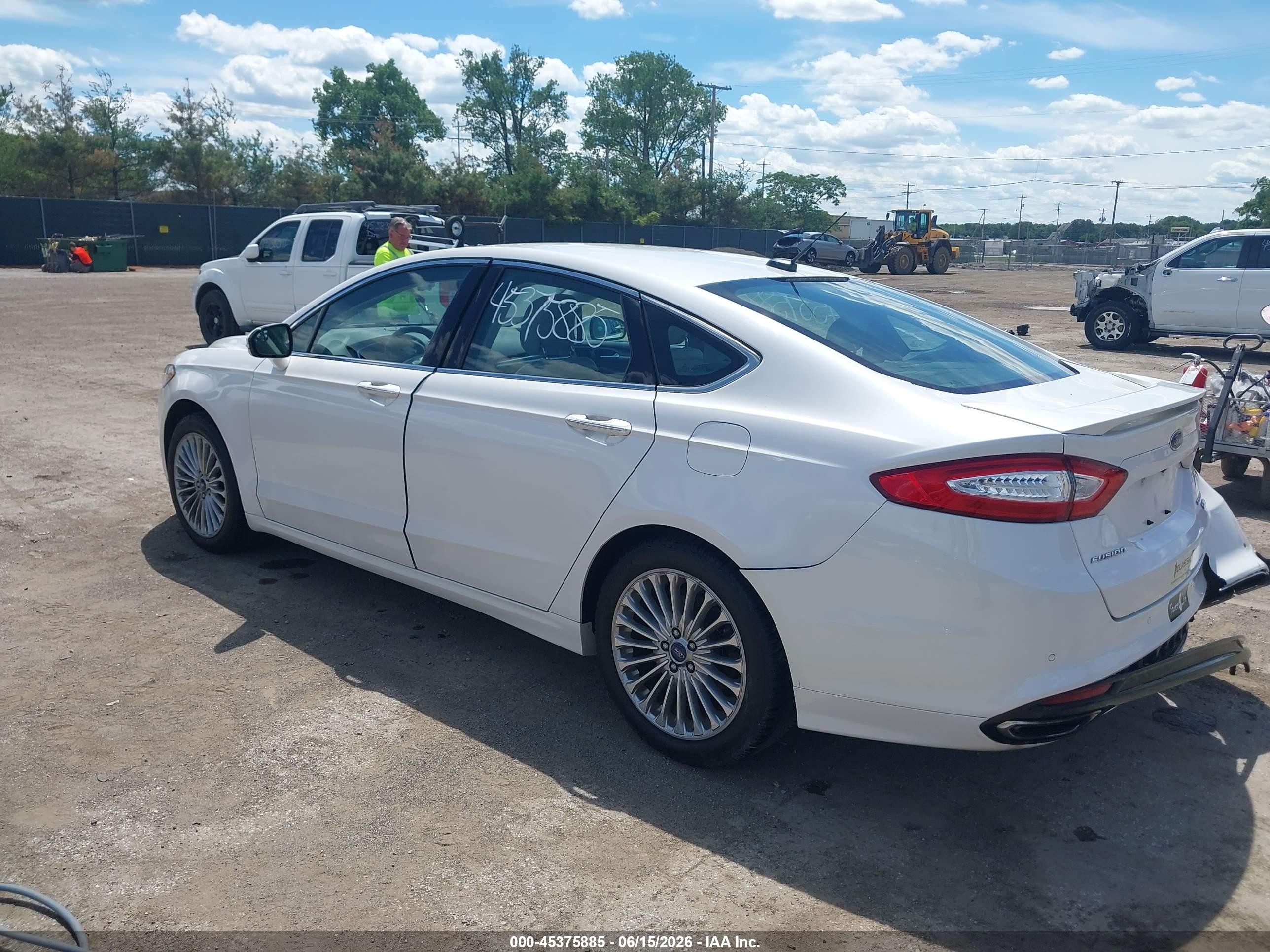 2014 Ford Fusion Titanium Белый vin: 3FA6P0K99ER212684