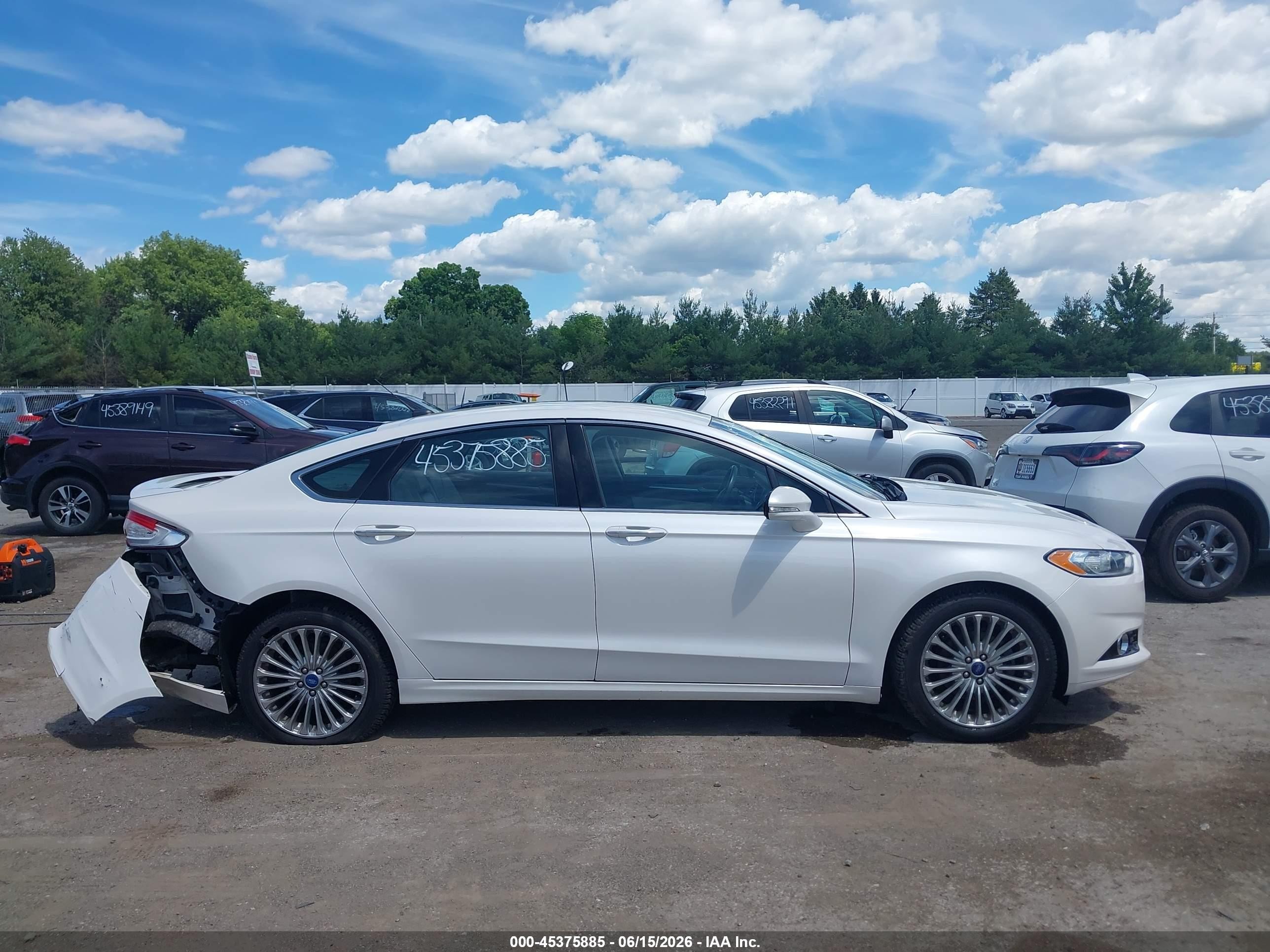 2014 Ford Fusion Titanium Белый vin: 3FA6P0K99ER212684