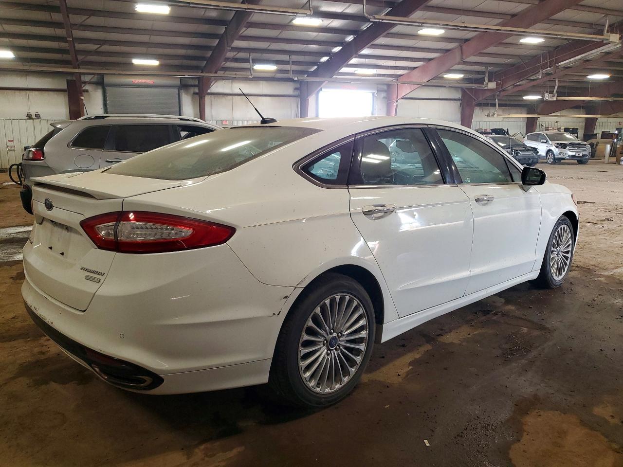 2015 Ford Fusion Titanium Белый vin: 3FA6P0K99FR238655