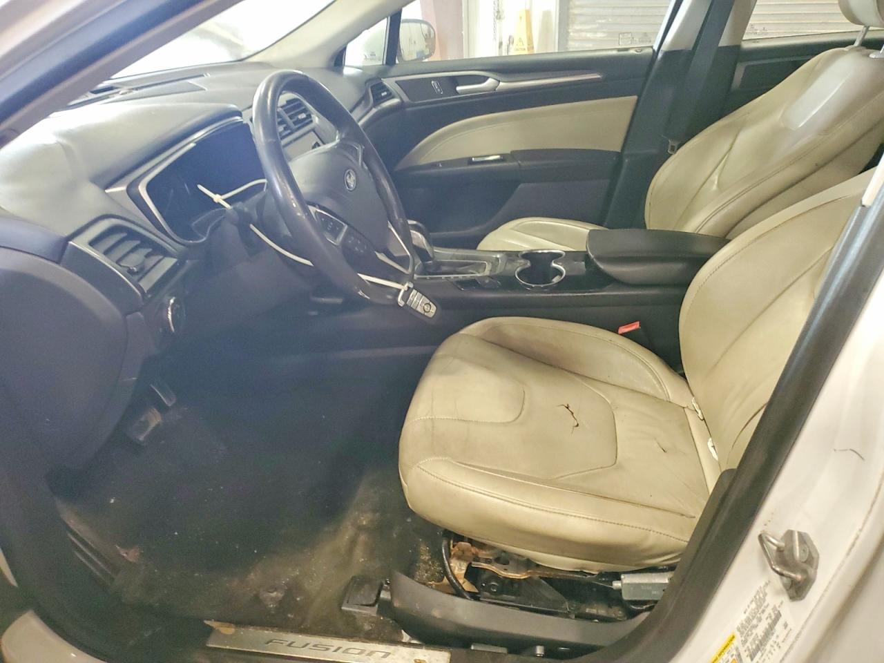 2015 Ford Fusion Titanium Белый vin: 3FA6P0K99FR238655