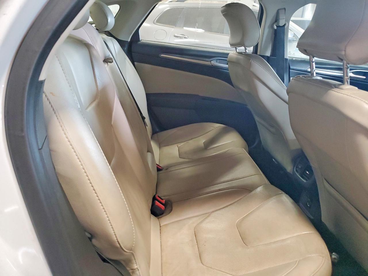 2015 Ford Fusion Titanium Белый vin: 3FA6P0K99FR238655