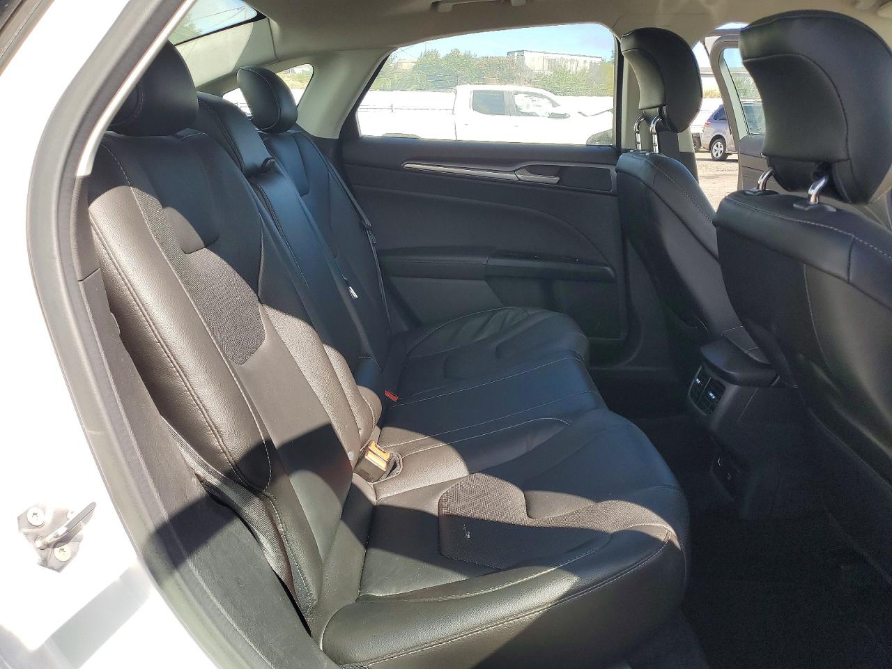 2013 Ford Fusion Titanium White vin: 3FA6P0K9XDR192914