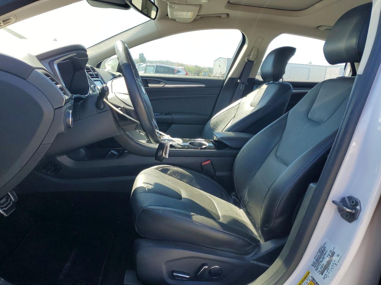 2013 Ford Fusion Titanium White vin: 3FA6P0K9XDR192914