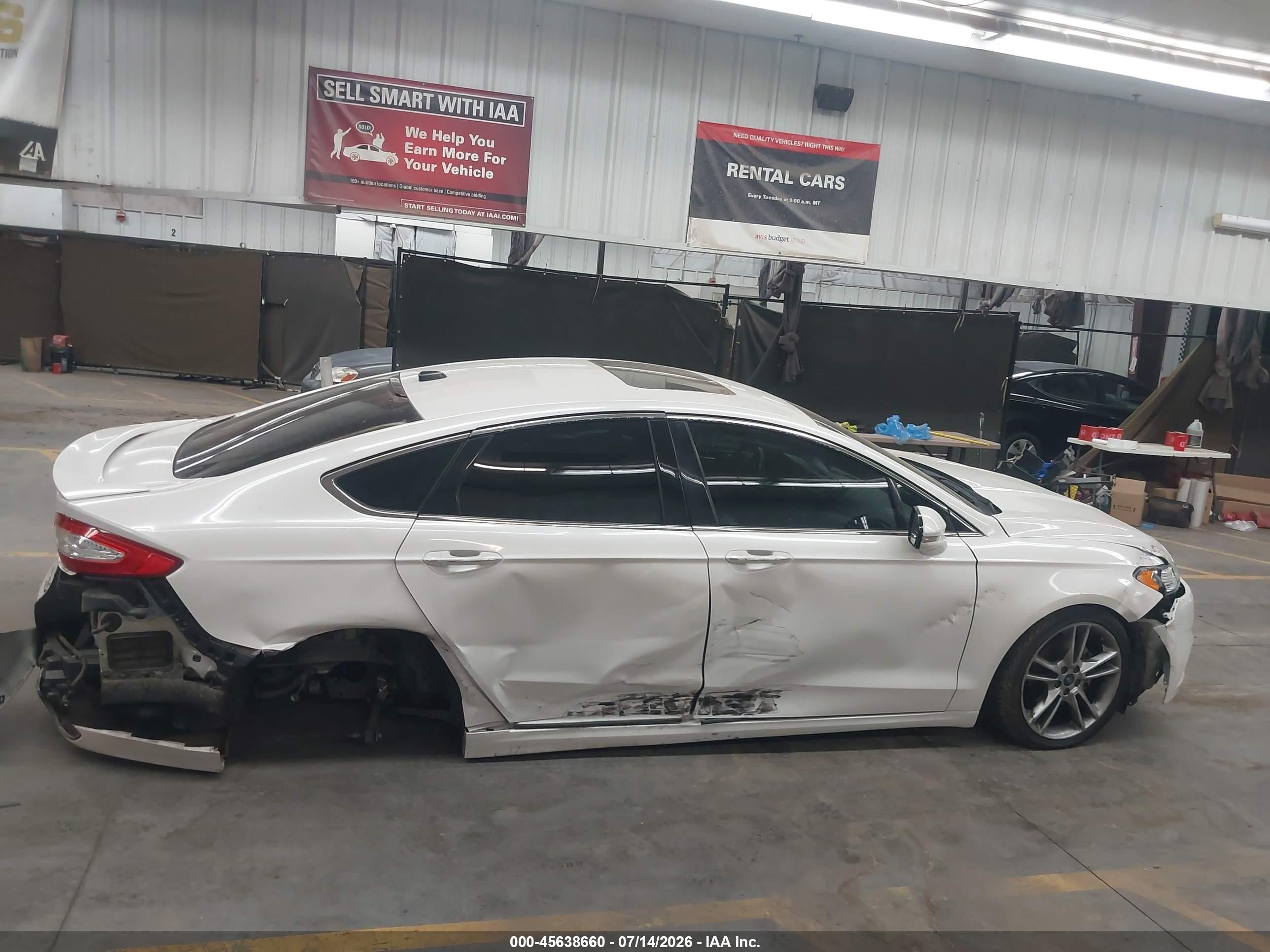 2013 Ford Fusion Titanium White vin: 3FA6P0K9XDR209131