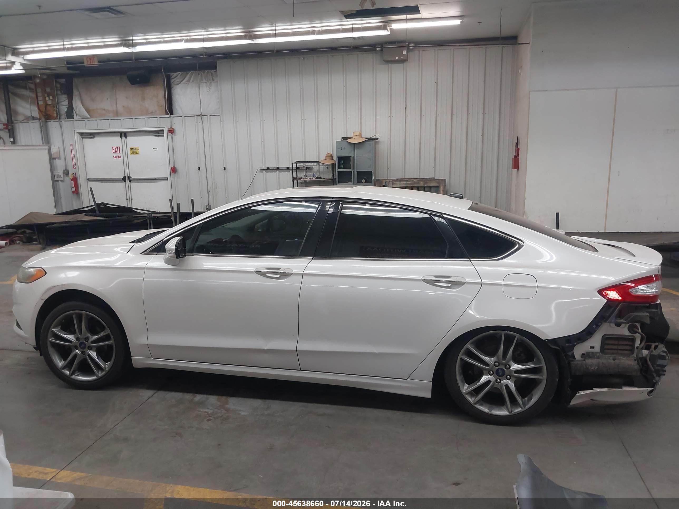 2013 Ford Fusion Titanium White vin: 3FA6P0K9XDR209131
