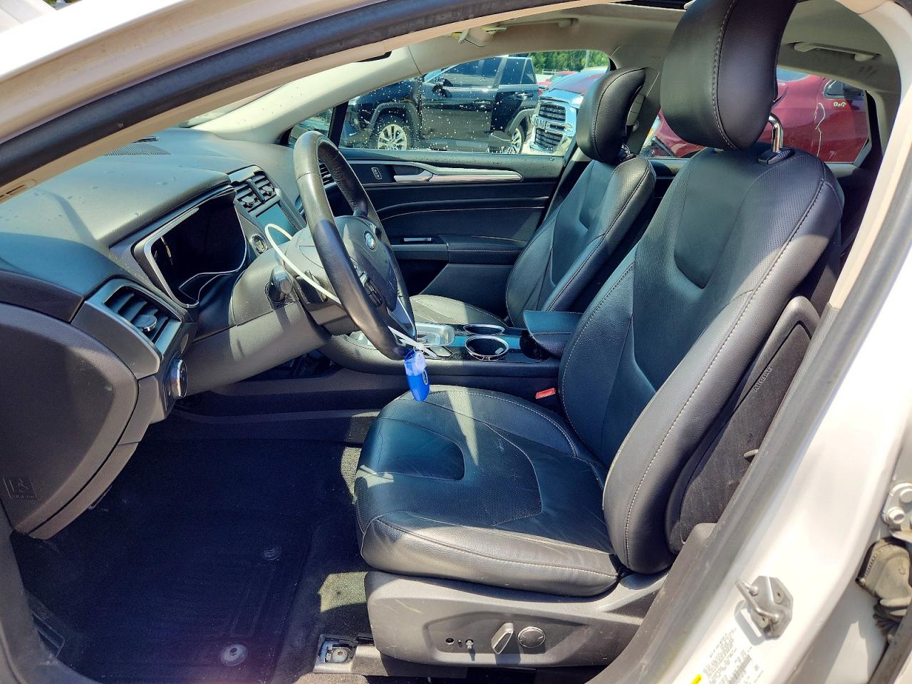 2014 Ford Fusion Titanium White vin: 3FA6P0K9XER146520
