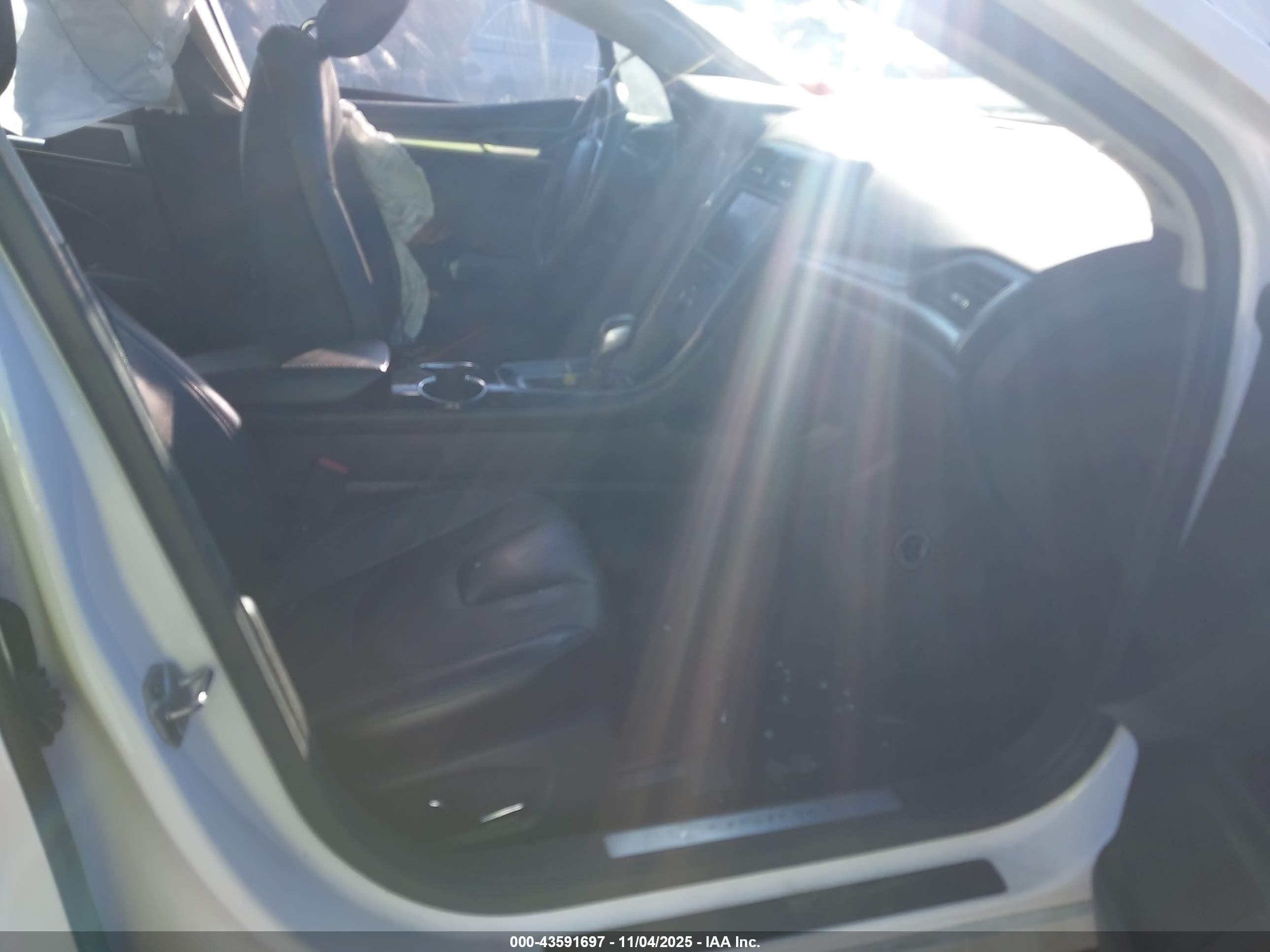 2014 Ford Fusion Titanium White vin: 3FA6P0K9XER261084