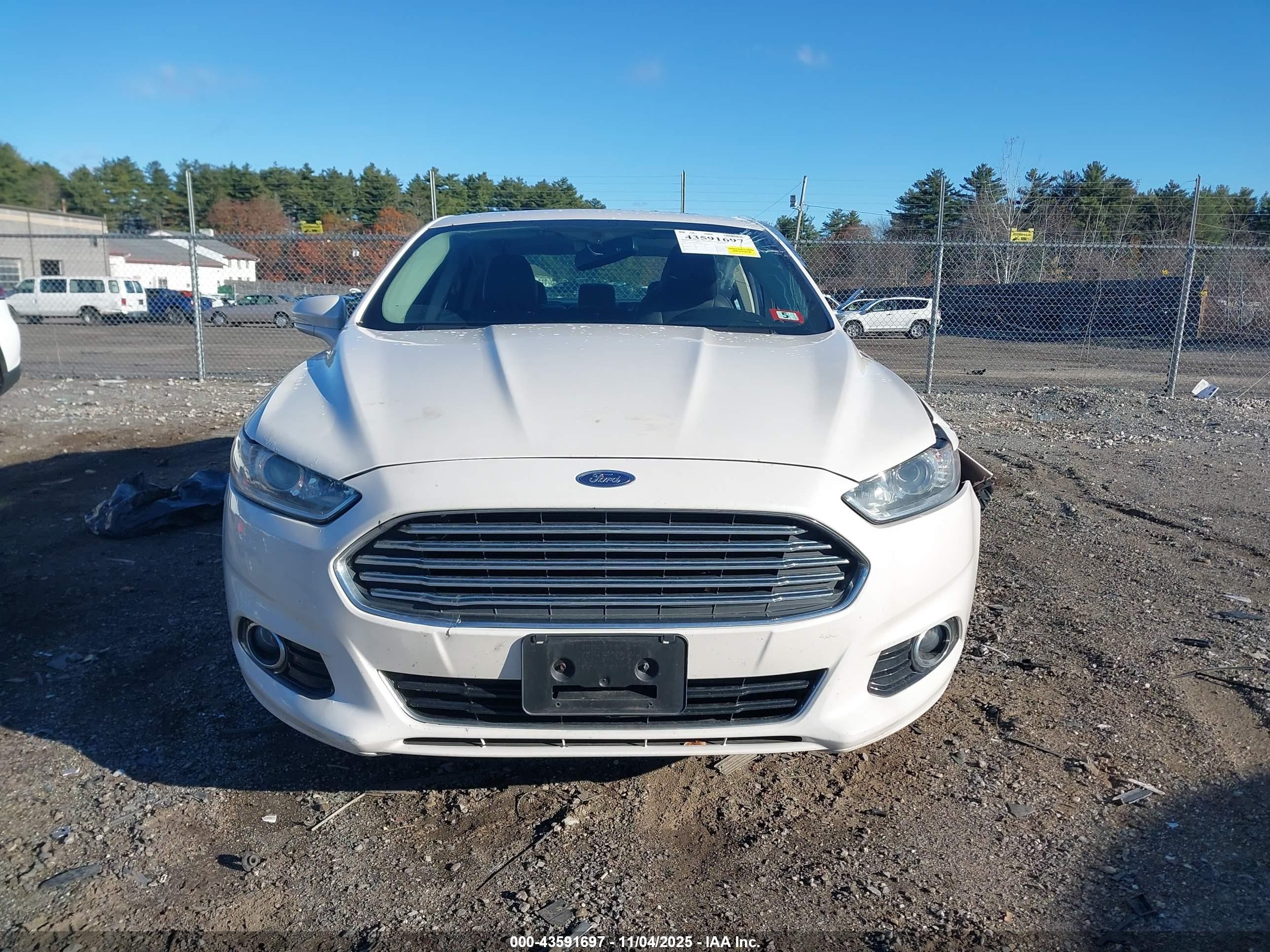 2014 Ford Fusion Titanium White vin: 3FA6P0K9XER261084