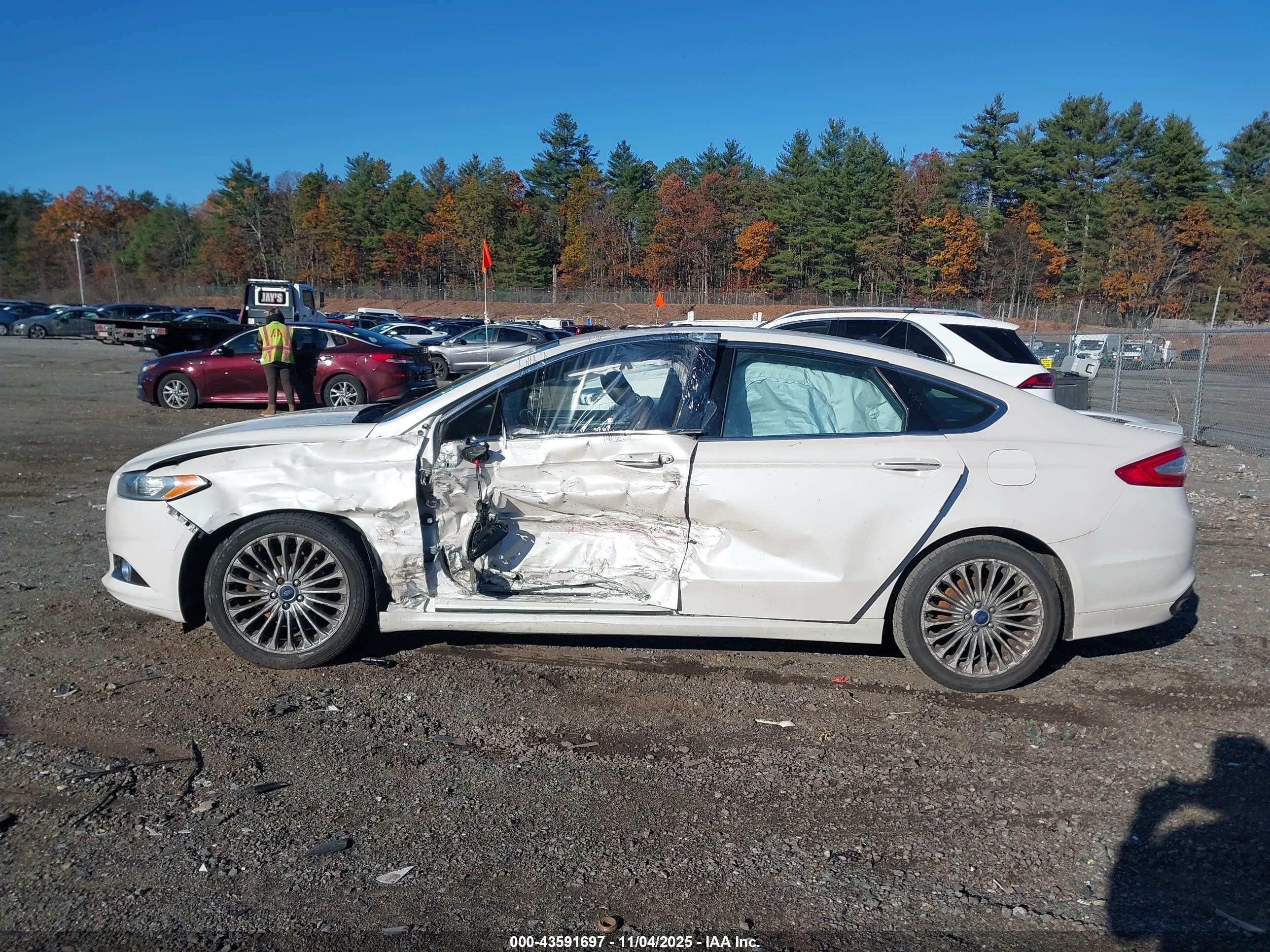2014 Ford Fusion Titanium White vin: 3FA6P0K9XER261084