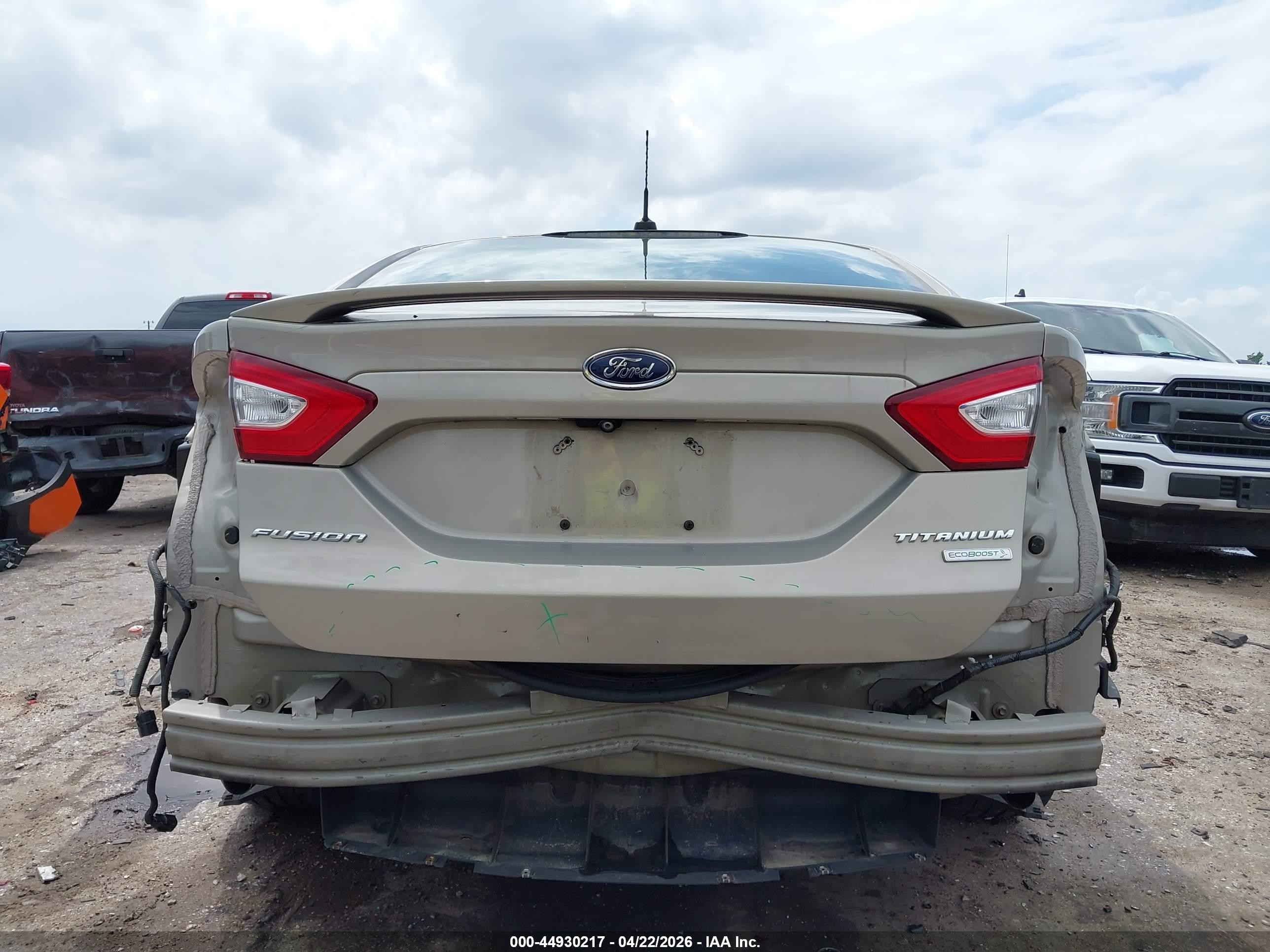 2015 Ford Fusion Titanium Желто-коричневый vin: 3FA6P0K9XFR235201