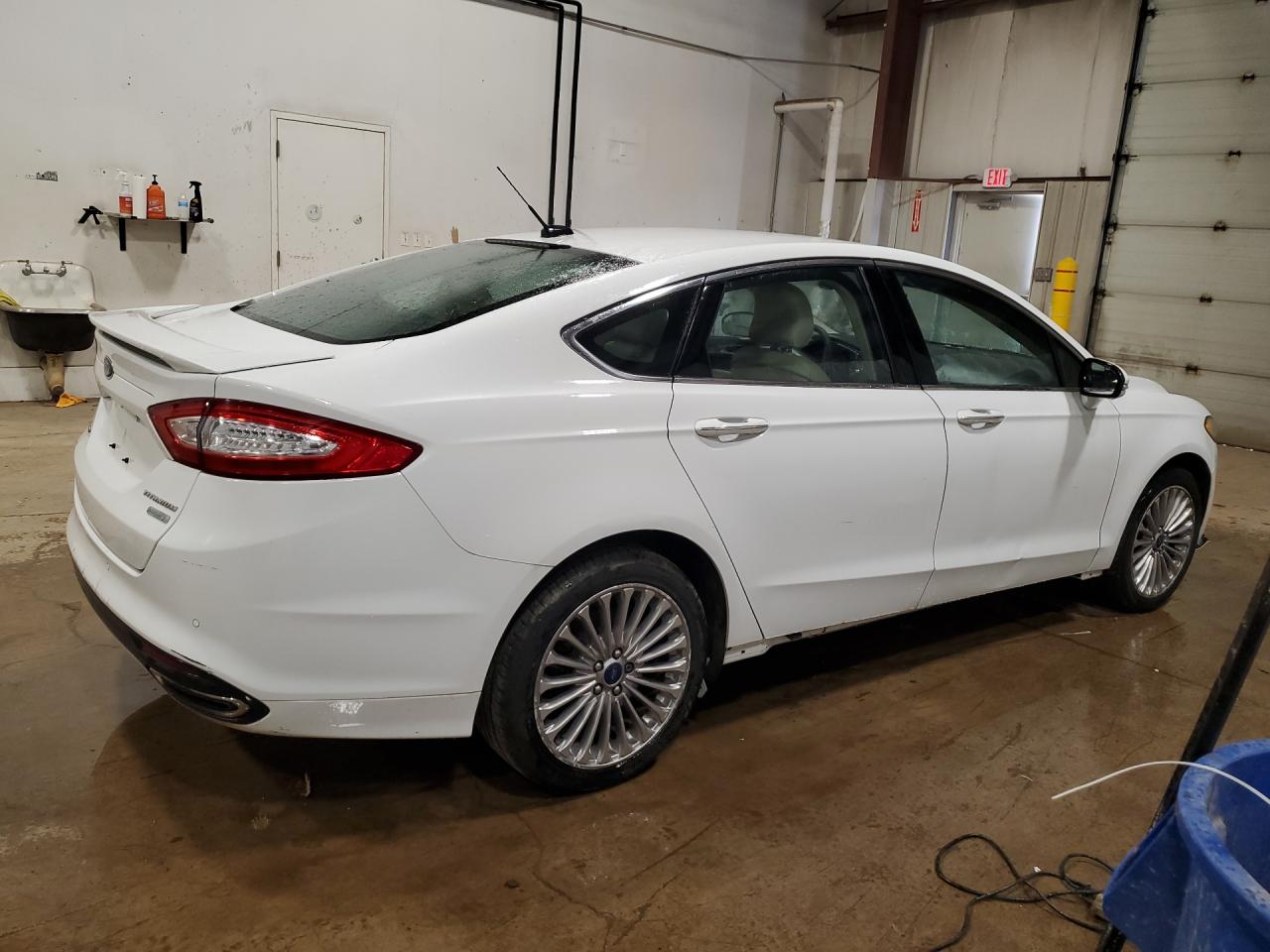 2016 Ford Fusion Titanium White vin: 3FA6P0K9XGR135469 Damage: Right Front Door, Dent(S) W/ Paint Dmg, > 12 Inches